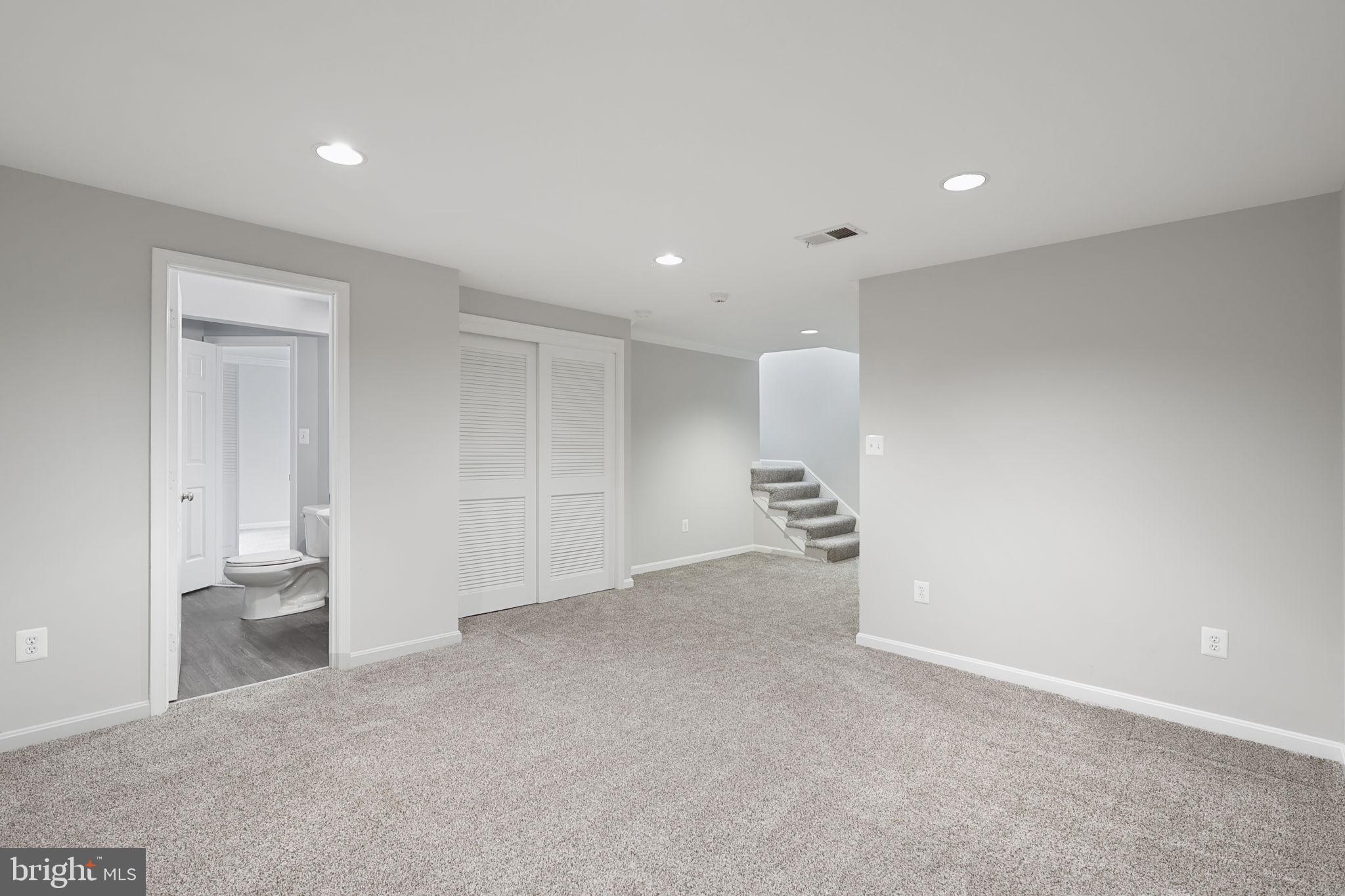 FRANKLIN OAKS - Residential