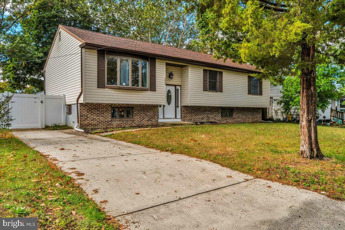 304 RIDGE AVENUE