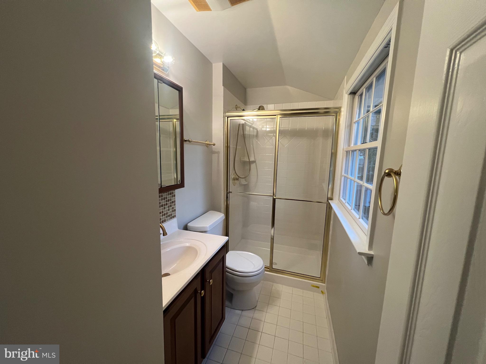 SOUTHVIEW - Residential Lease