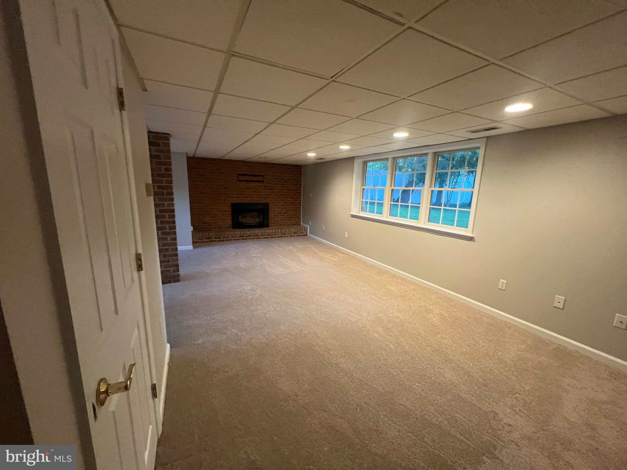 SOUTHVIEW - Residential Lease