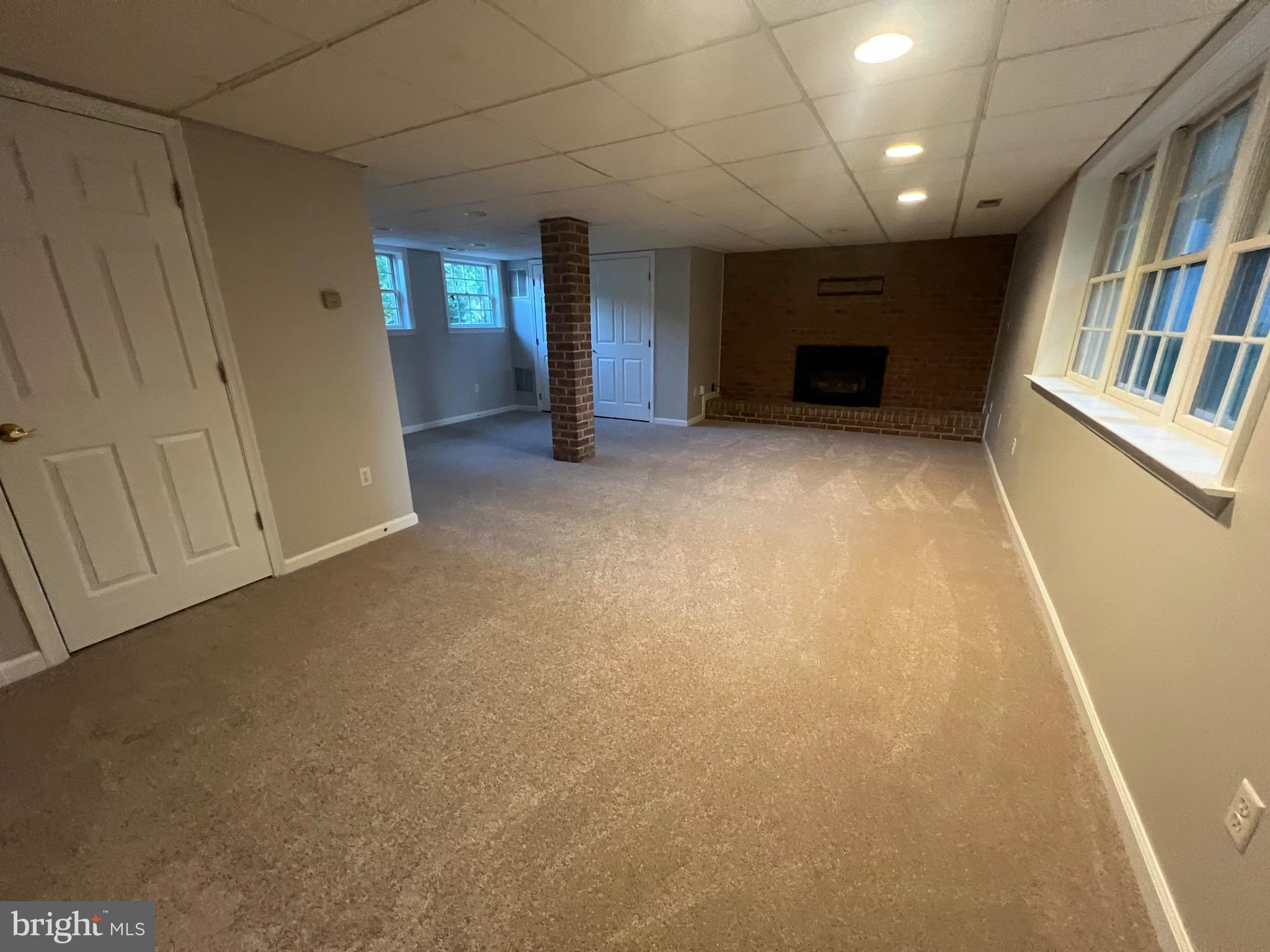 SOUTHVIEW - Residential Lease