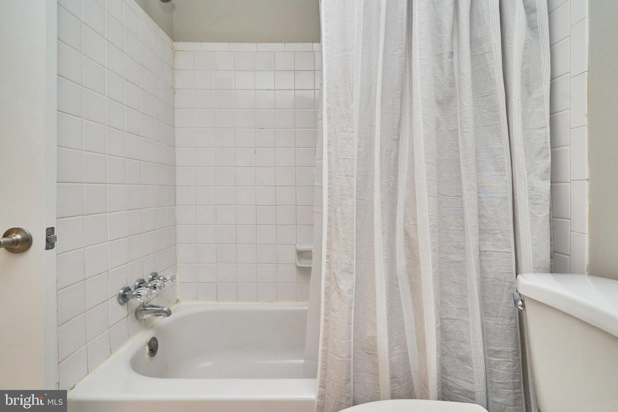 CHERRY GLEN CONDOS - Residential