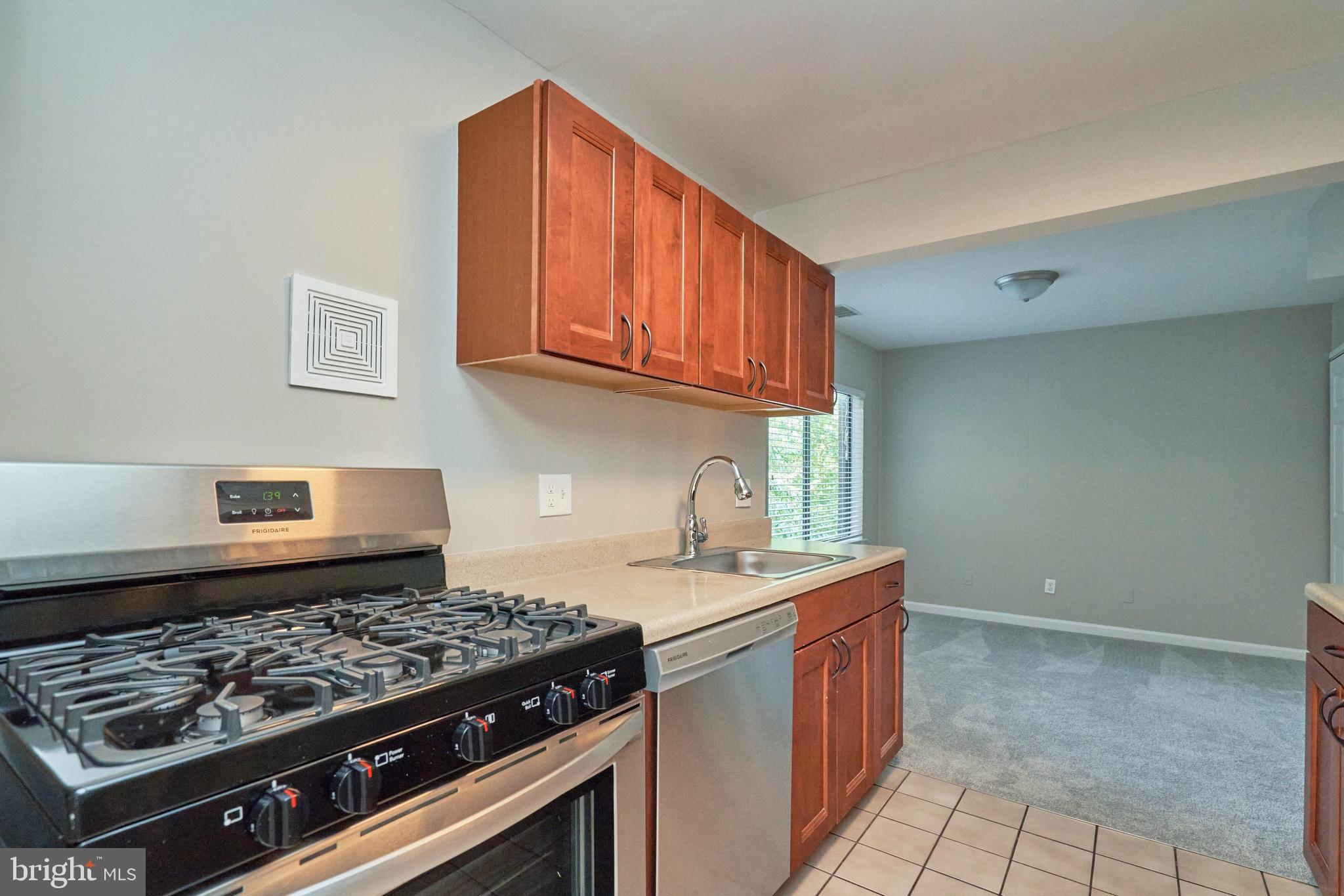 CHERRY GLEN CONDOS - Residential