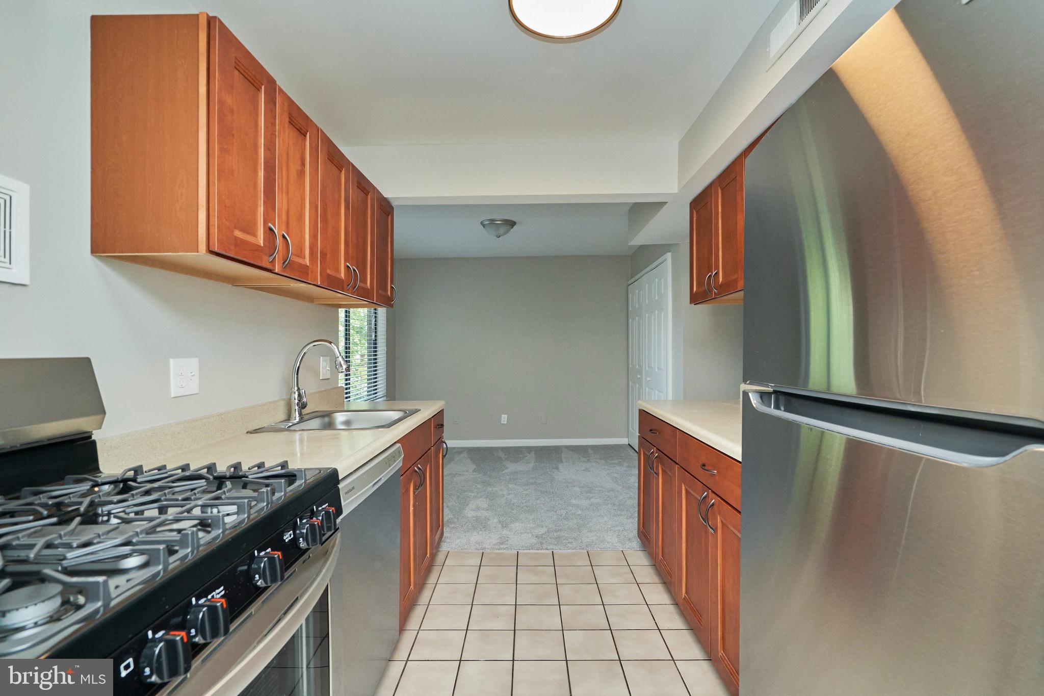 CHERRY GLEN CONDOS - Residential