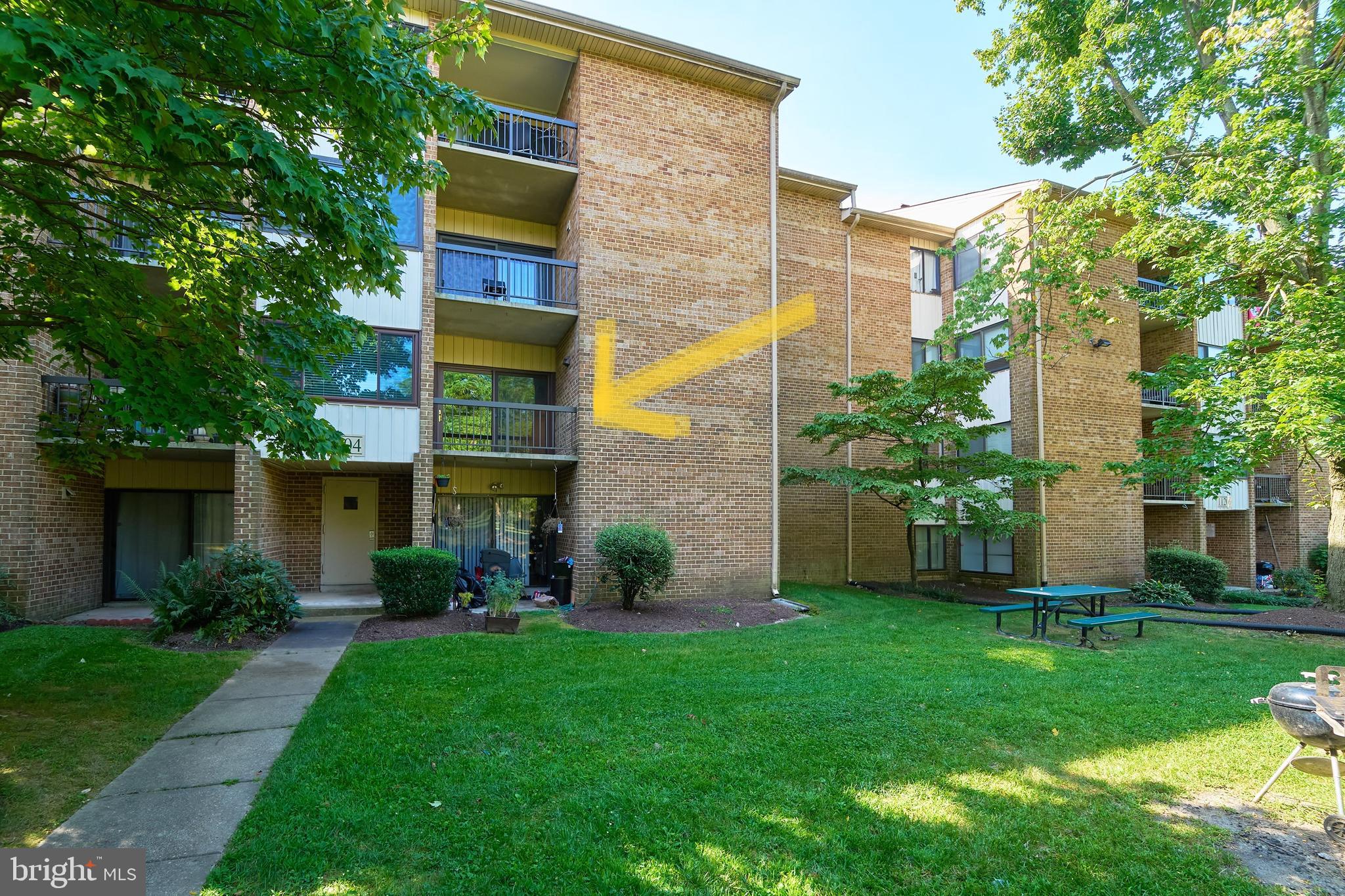 CHERRY GLEN CONDOS - Residential