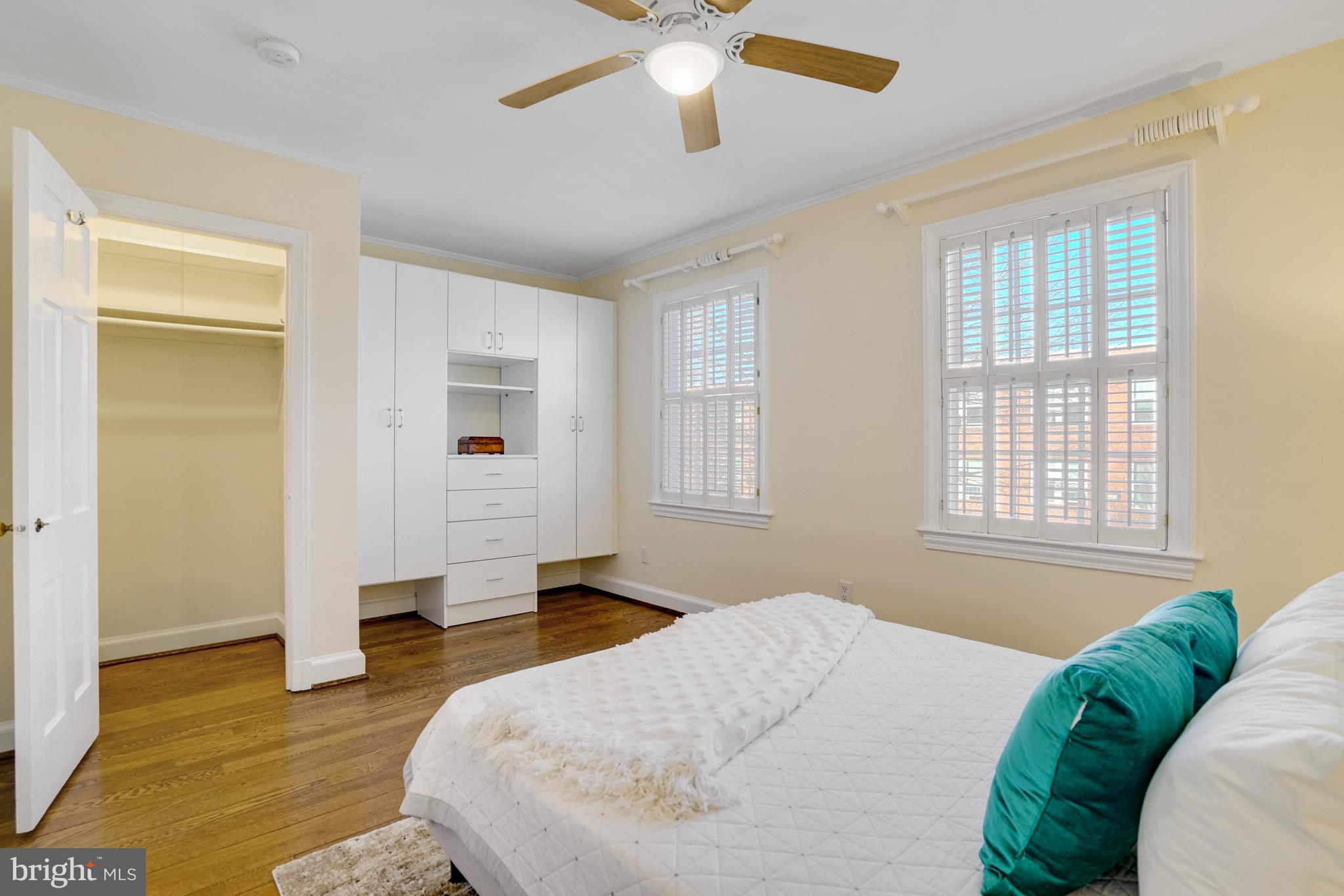 YATES GARDENS - Residential