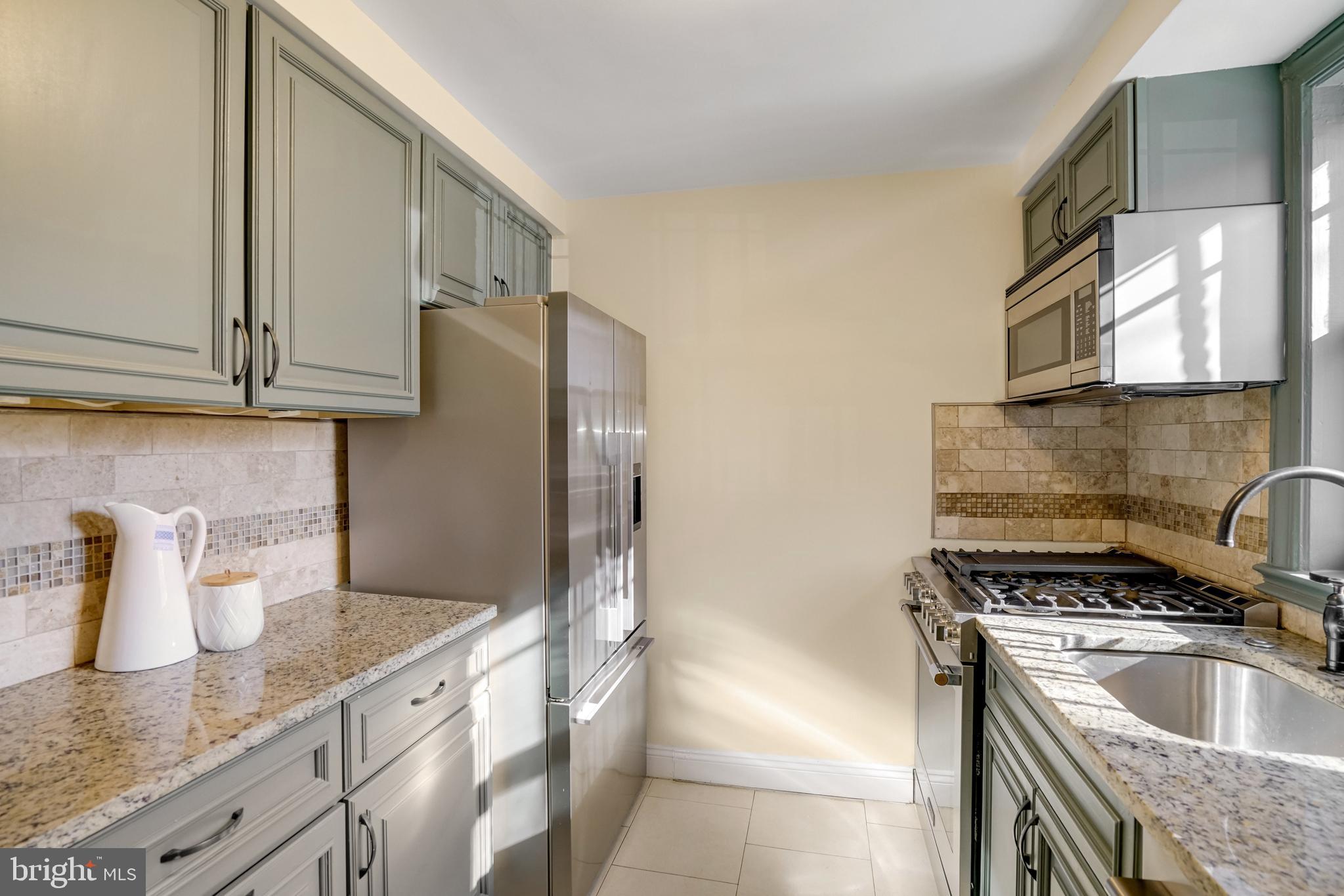 YATES GARDENS - Residential