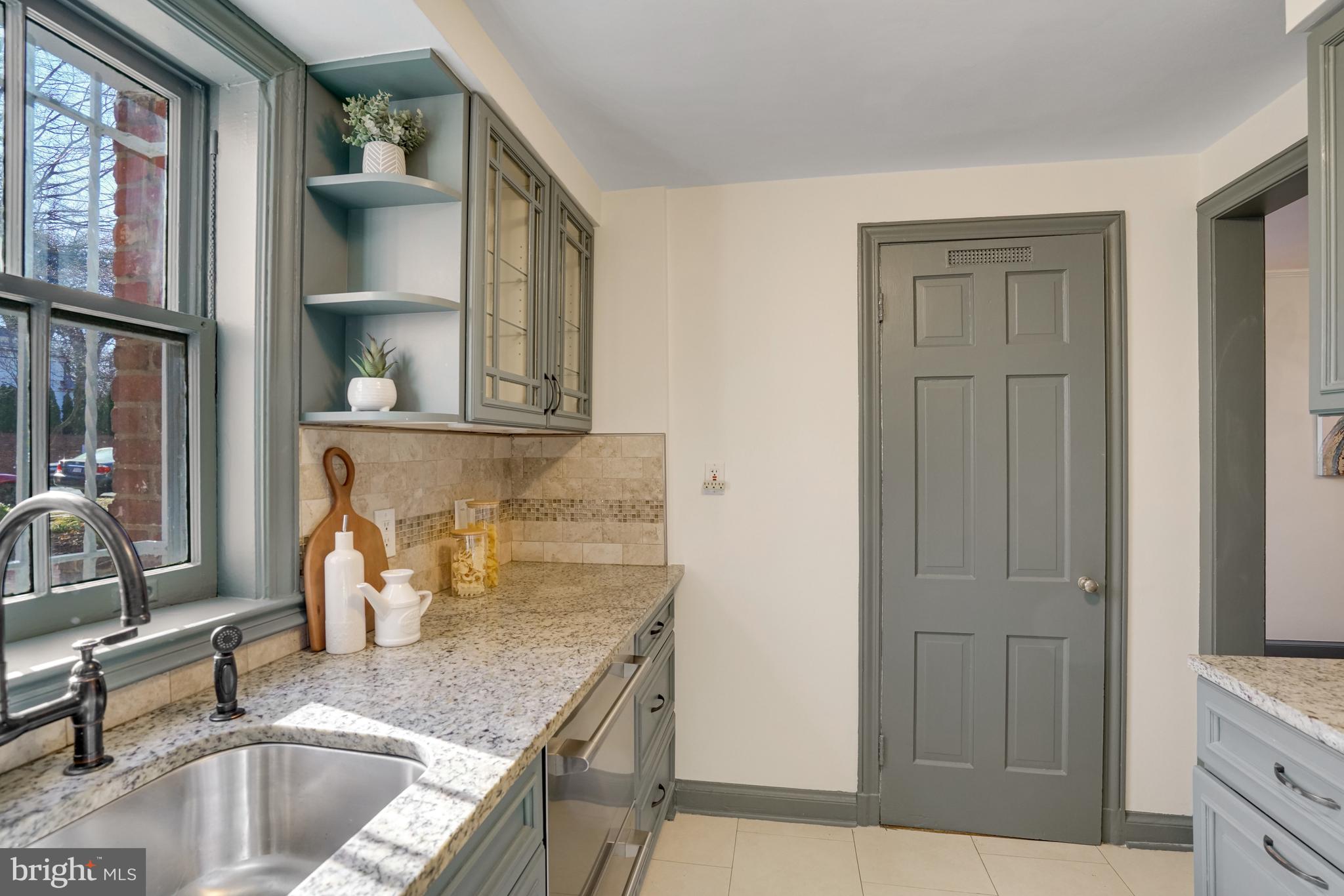 YATES GARDENS - Residential