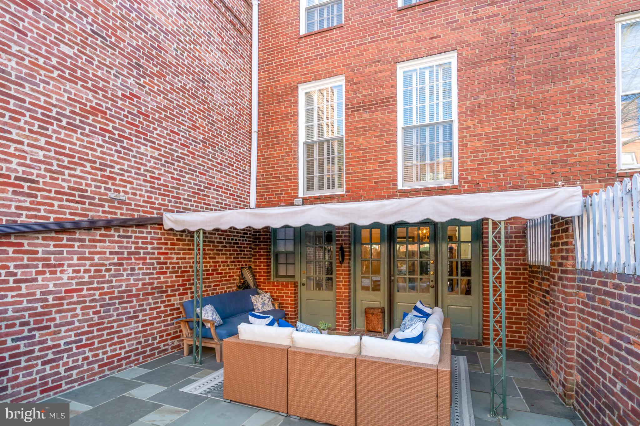 YATES GARDENS - Residential