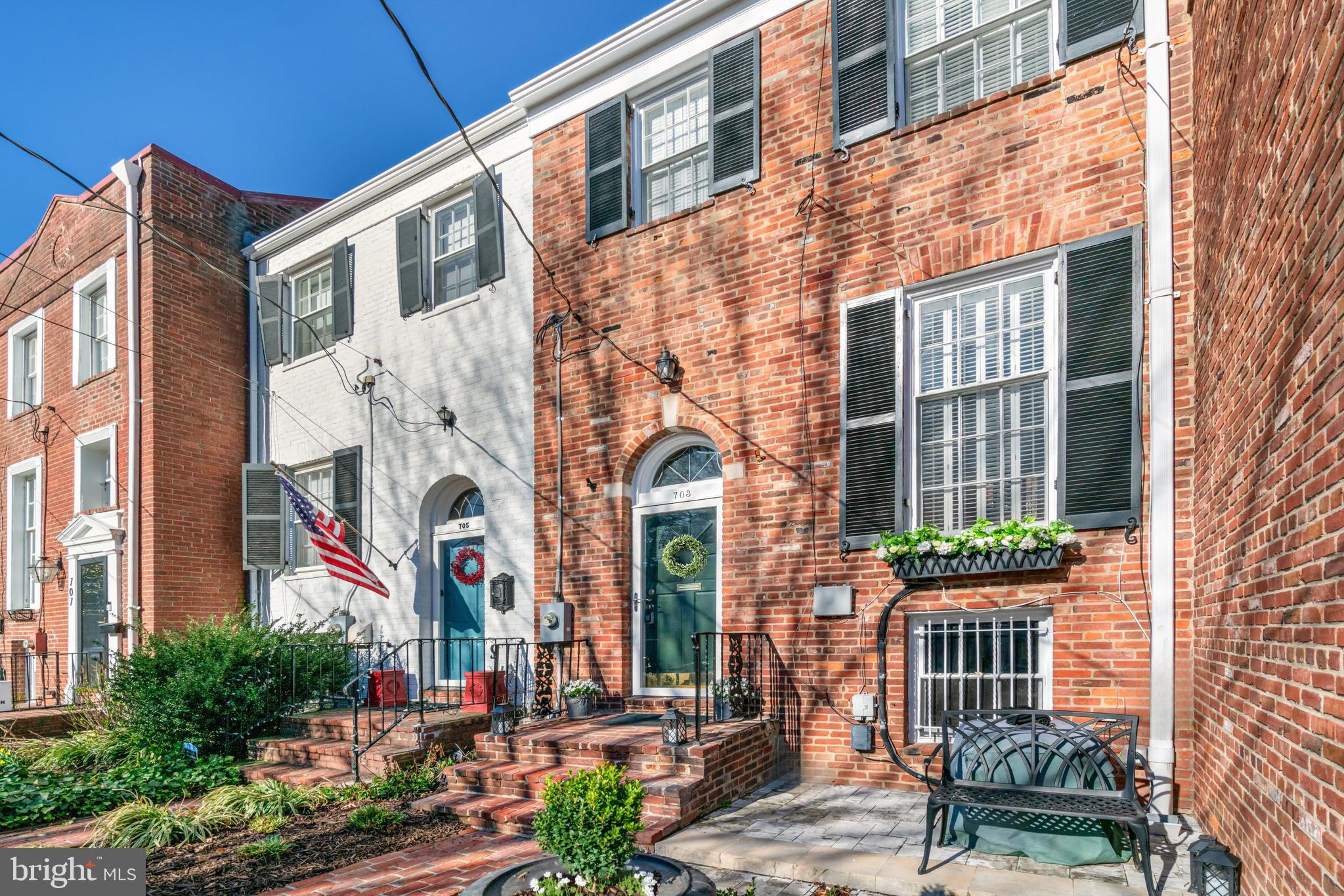 YATES GARDENS - Residential