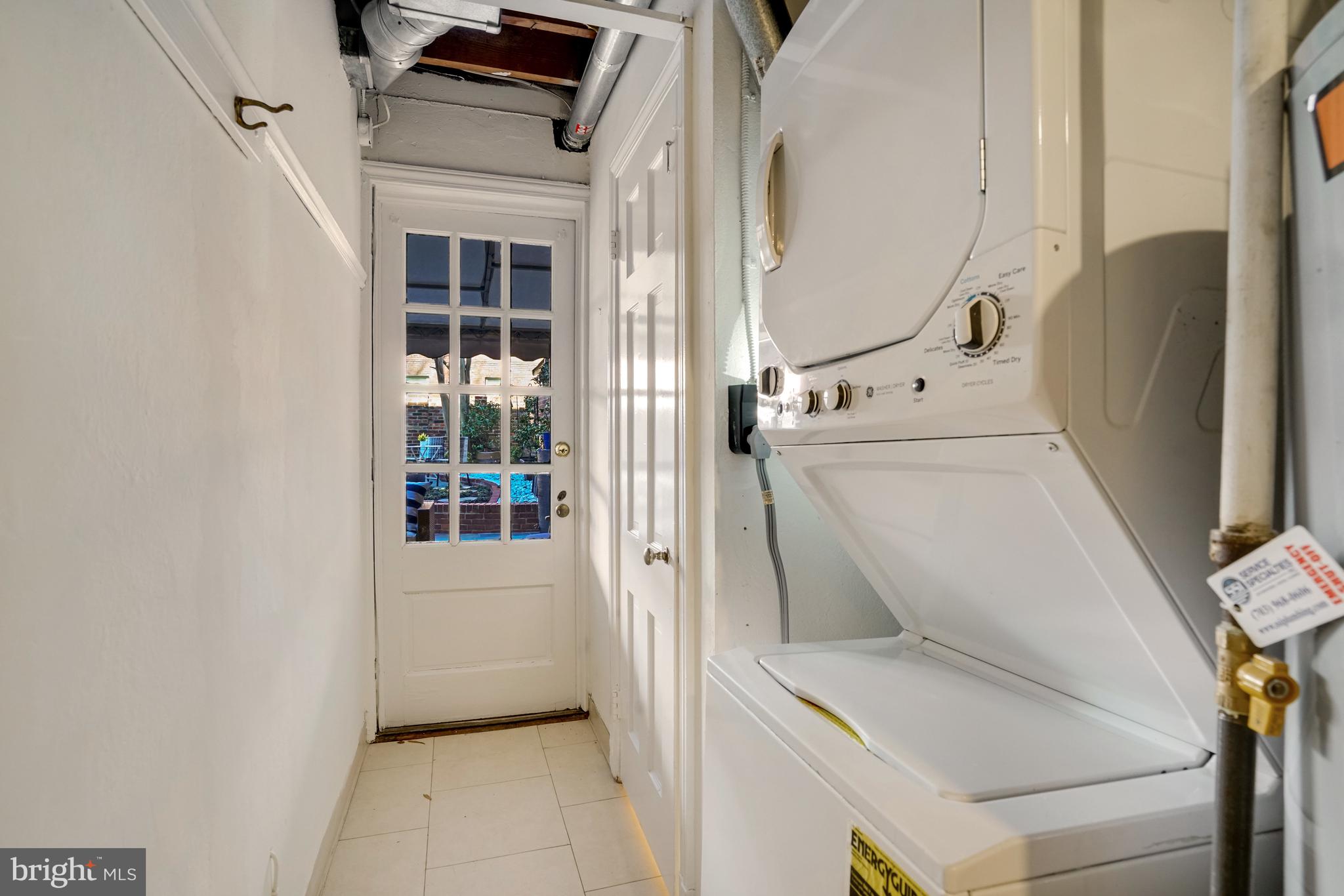 YATES GARDENS - Residential