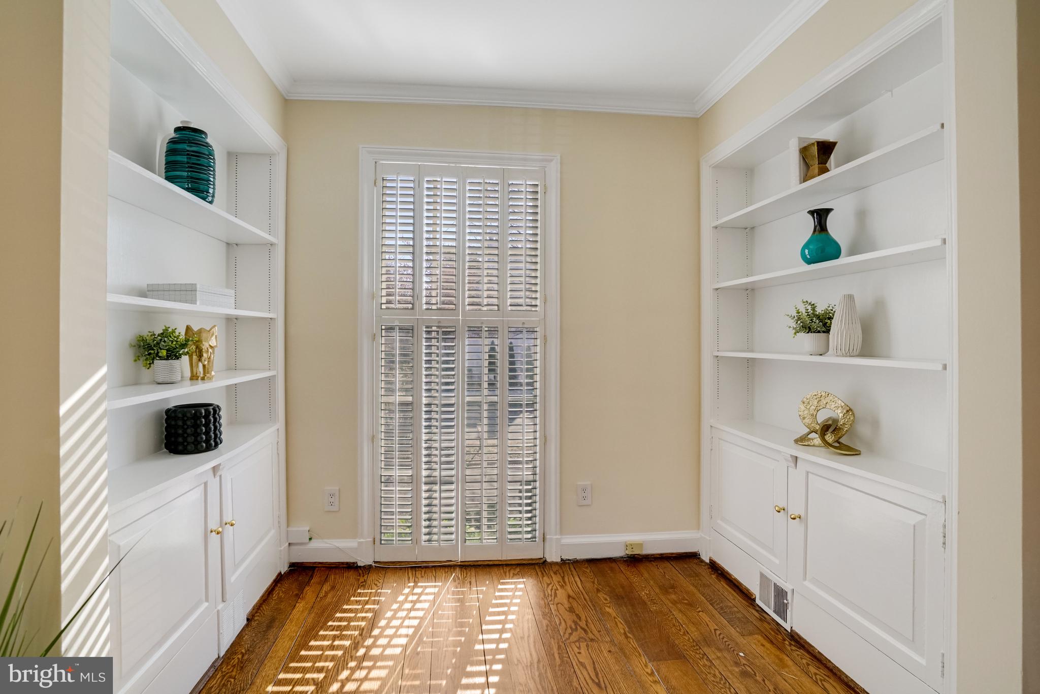 YATES GARDENS - Residential