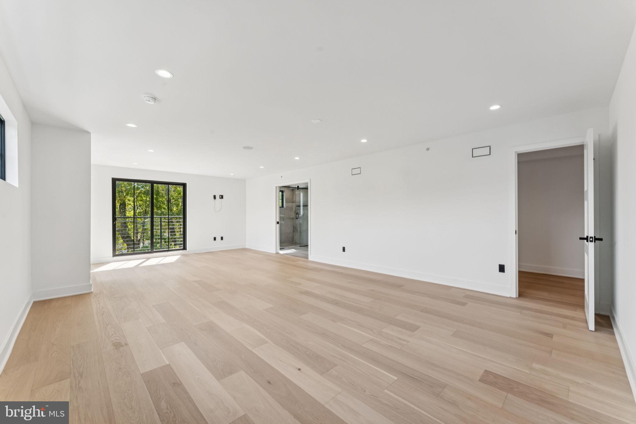 RUNNYMEADE FARMS - Residential