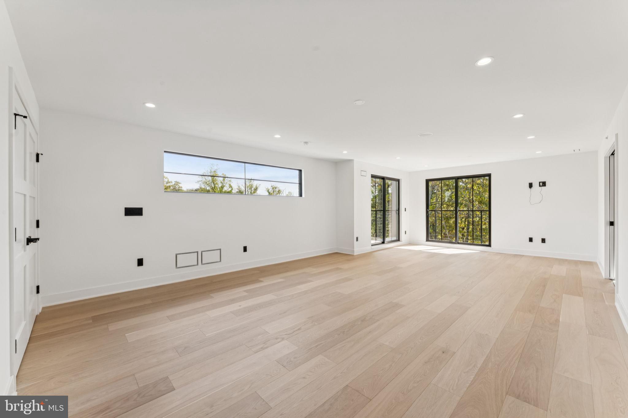 RUNNYMEADE FARMS - Residential