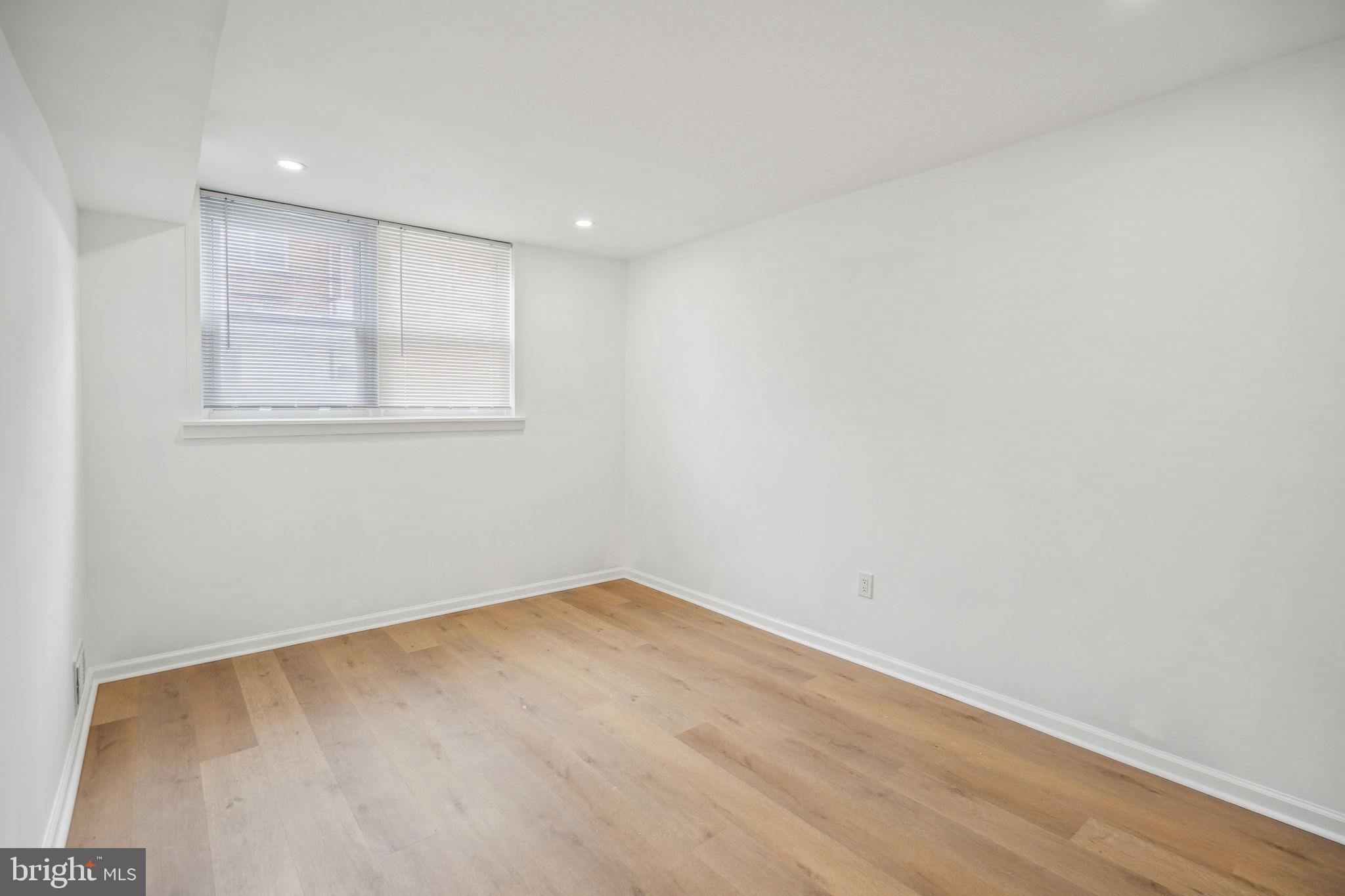 ROXBOROUGH - Residential