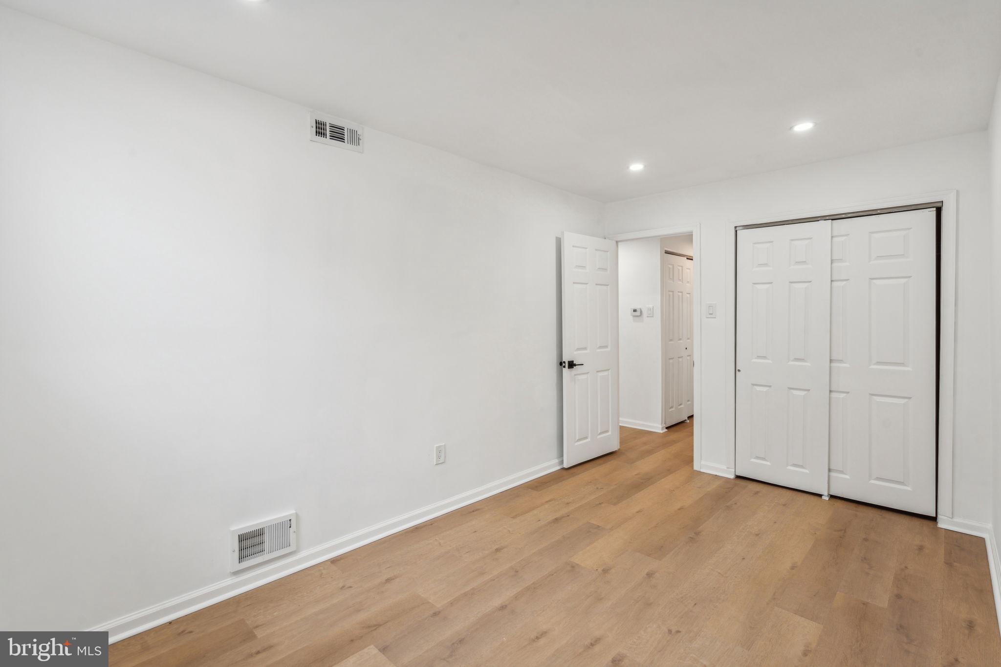 ROXBOROUGH - Residential