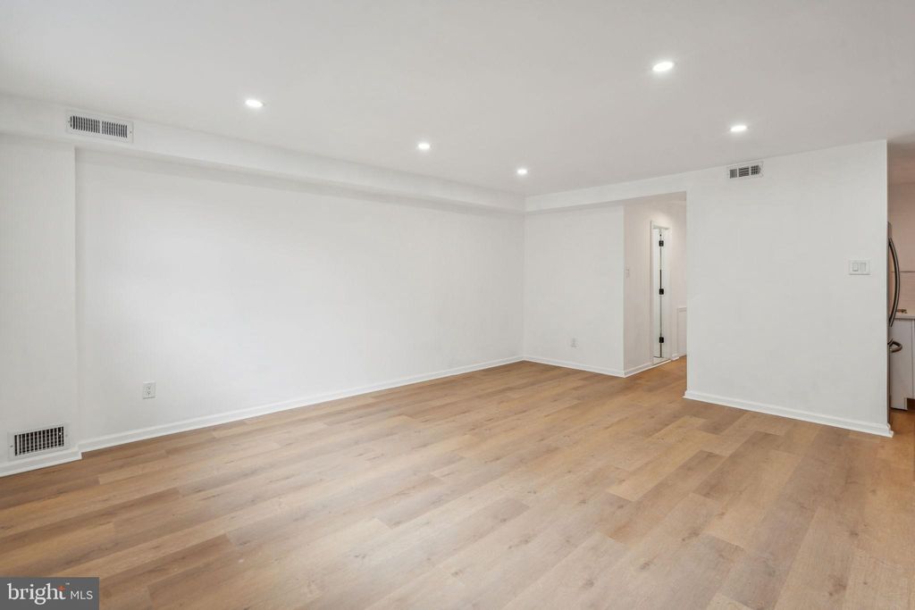 Photo of 6901 - 29 Valley Avenue #D1, PHILADELPHIA, PA 19128 (MLS # PAPH2551878)