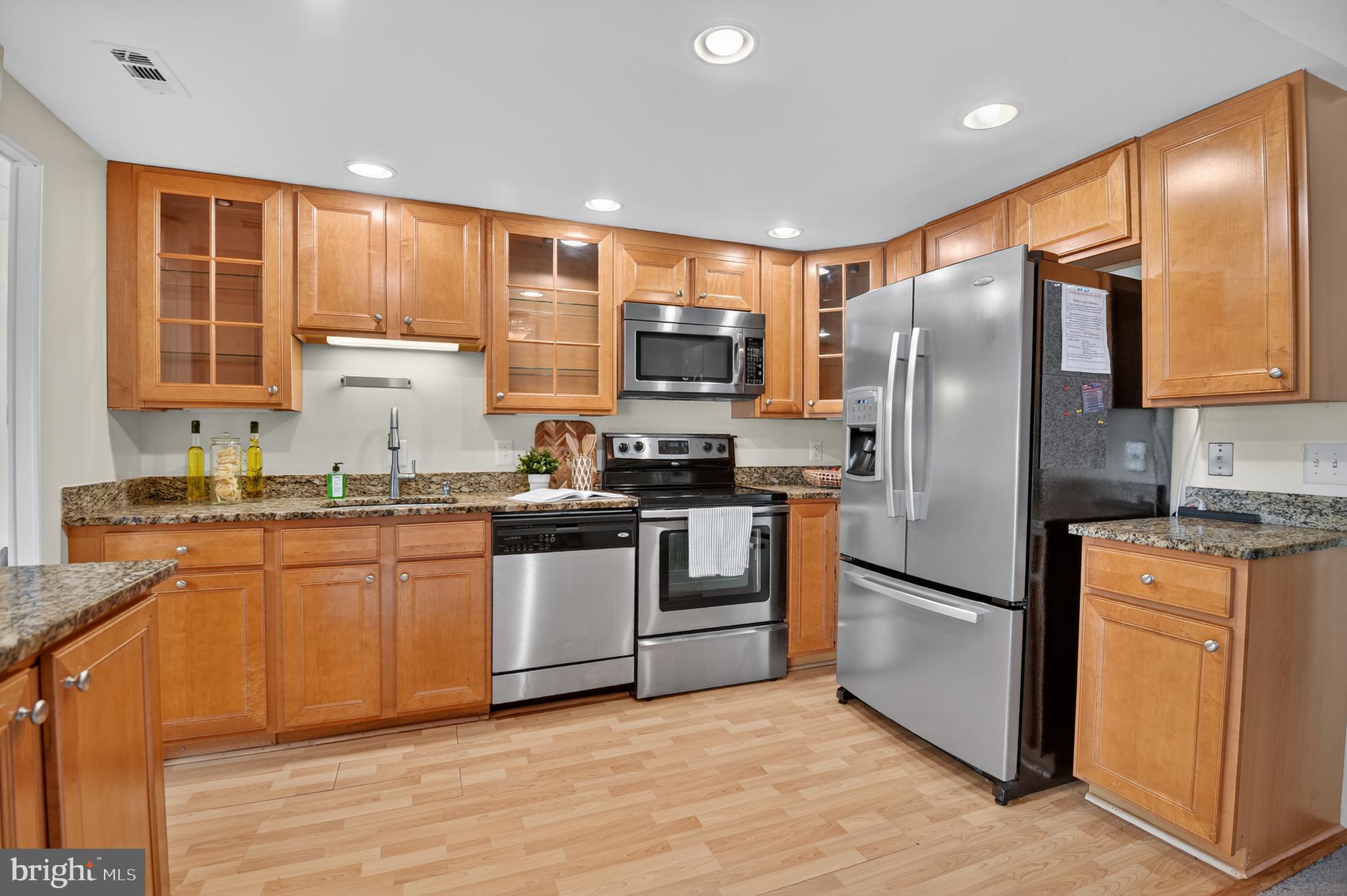 LEISURE WORLD - Residential