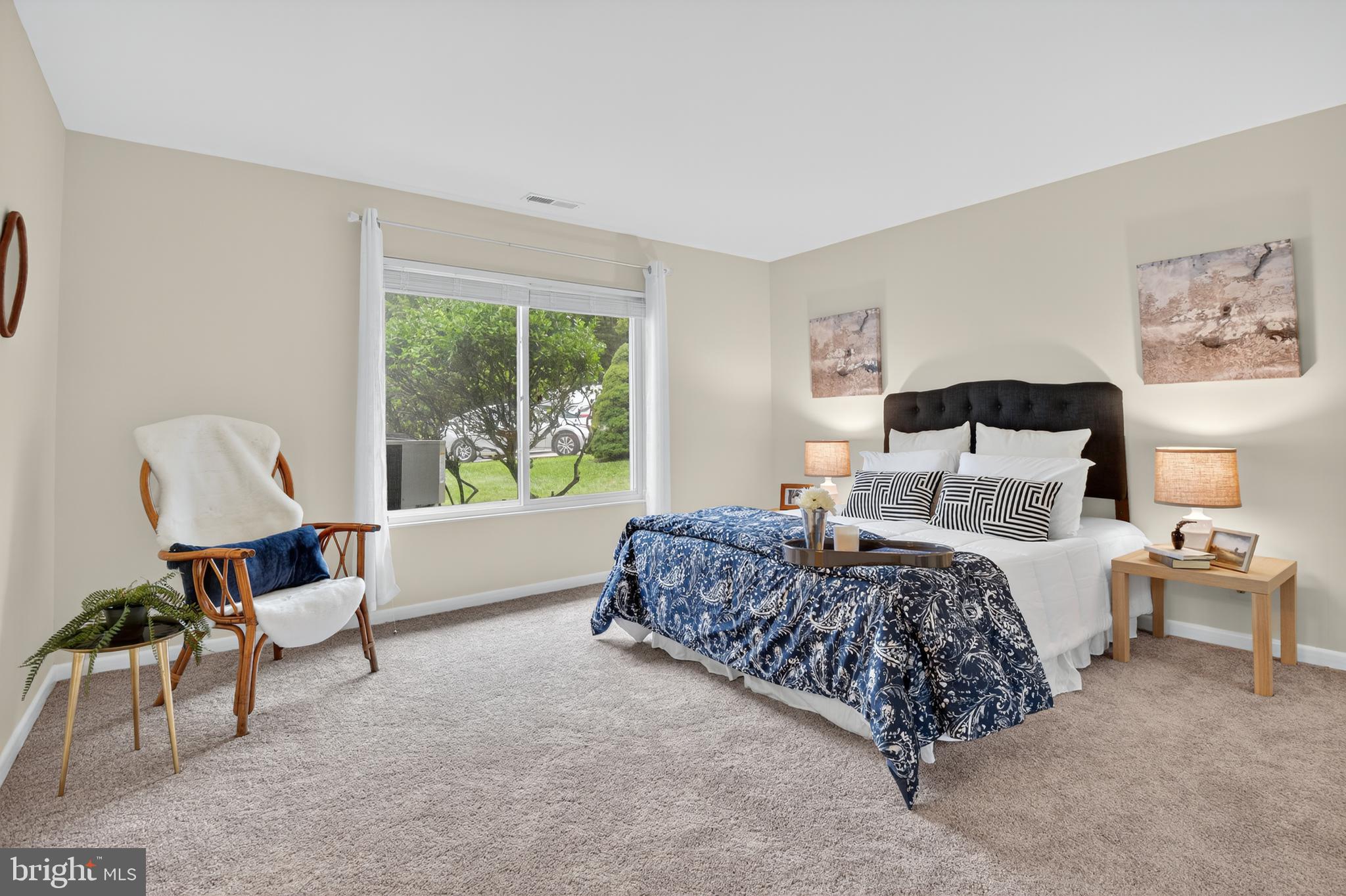 LEISURE WORLD - Residential