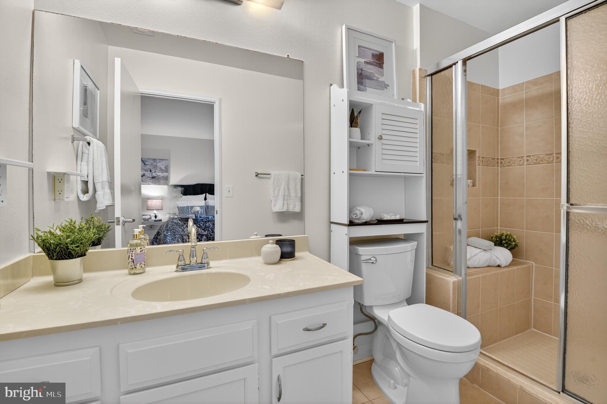 LEISURE WORLD - Residential