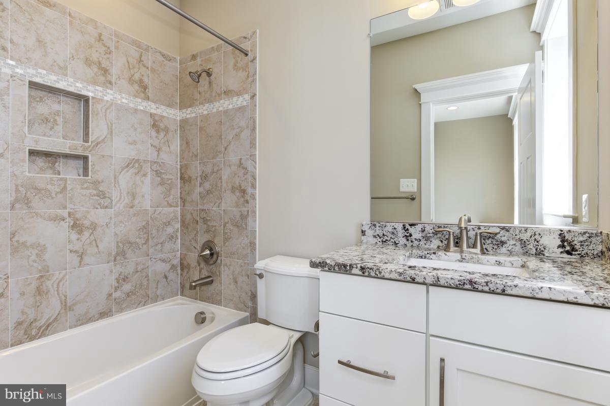 TOUCHSTONE FARMS - Residential