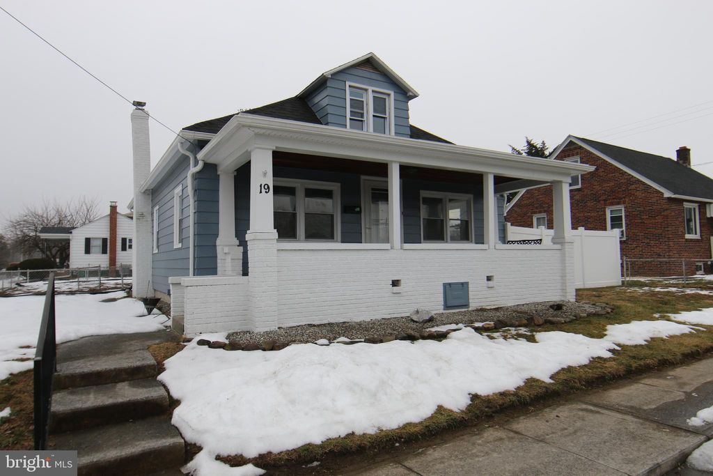 Photo of 19 Crescent Street, HIGHSPIRE, PA 17034 (MLS # PADA2051774)