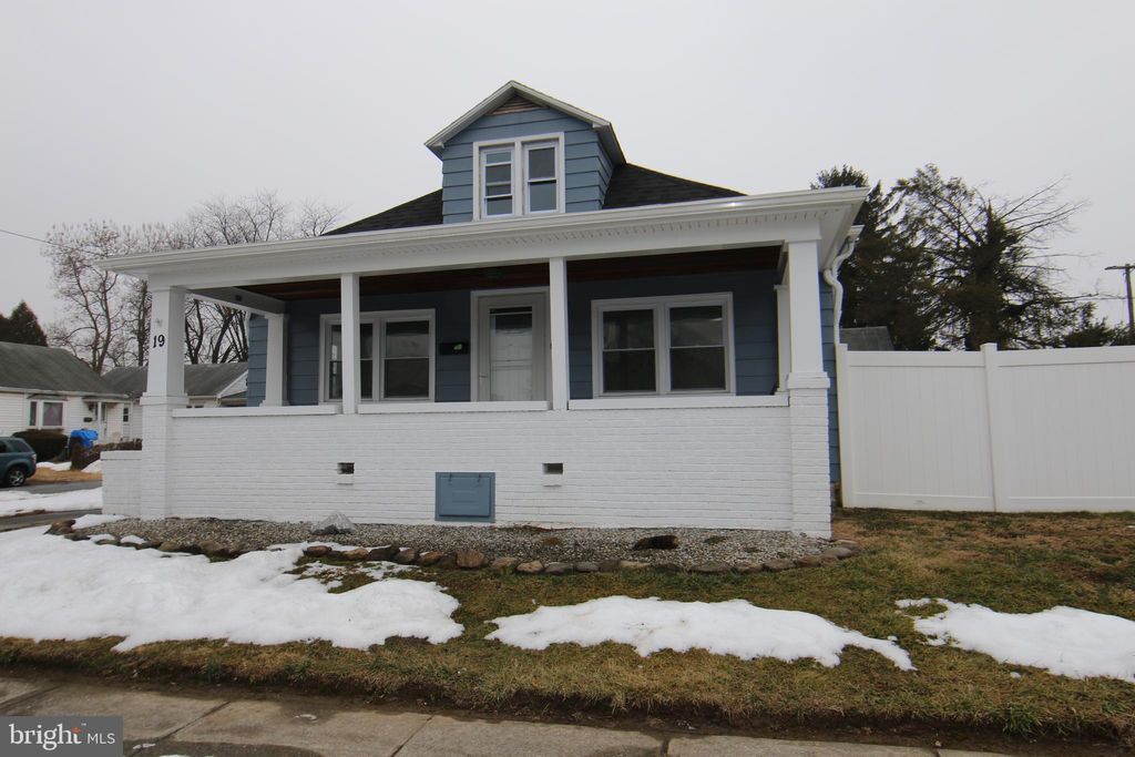 Photo of 19 Crescent Street, HIGHSPIRE, PA 17034 (MLS # PADA2051774)