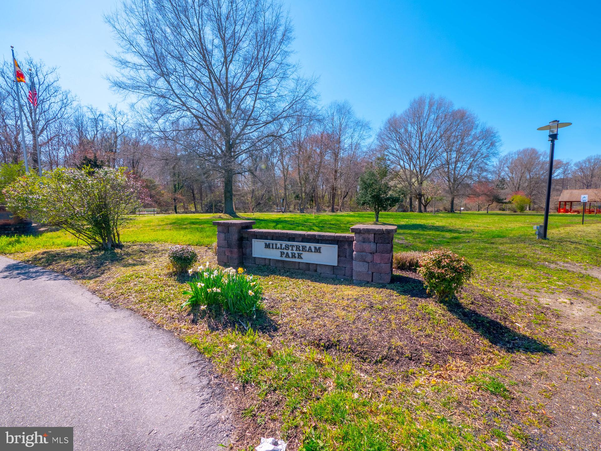 NORTH BROOK - Residential