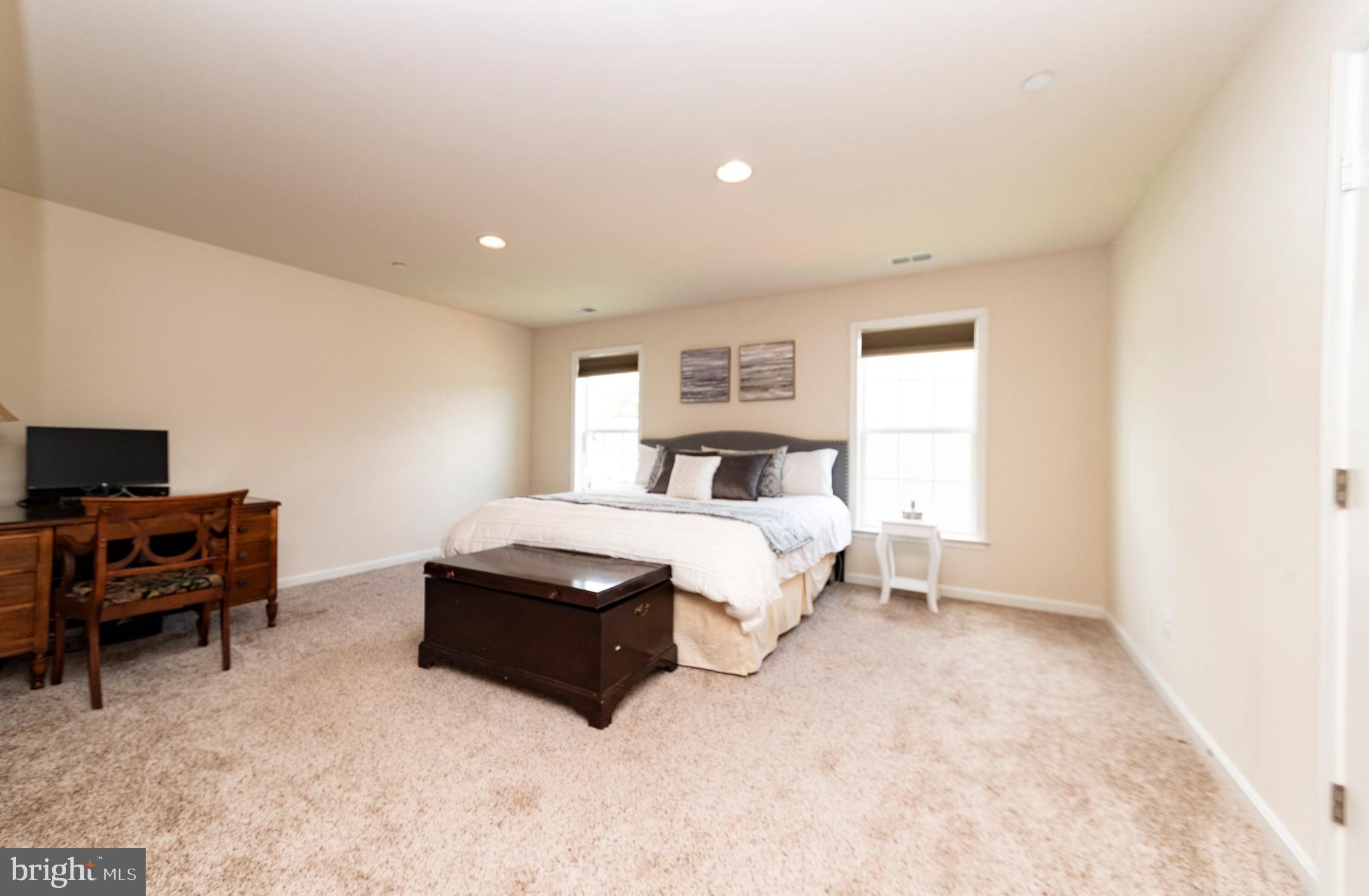 NORTH BROOK - Residential