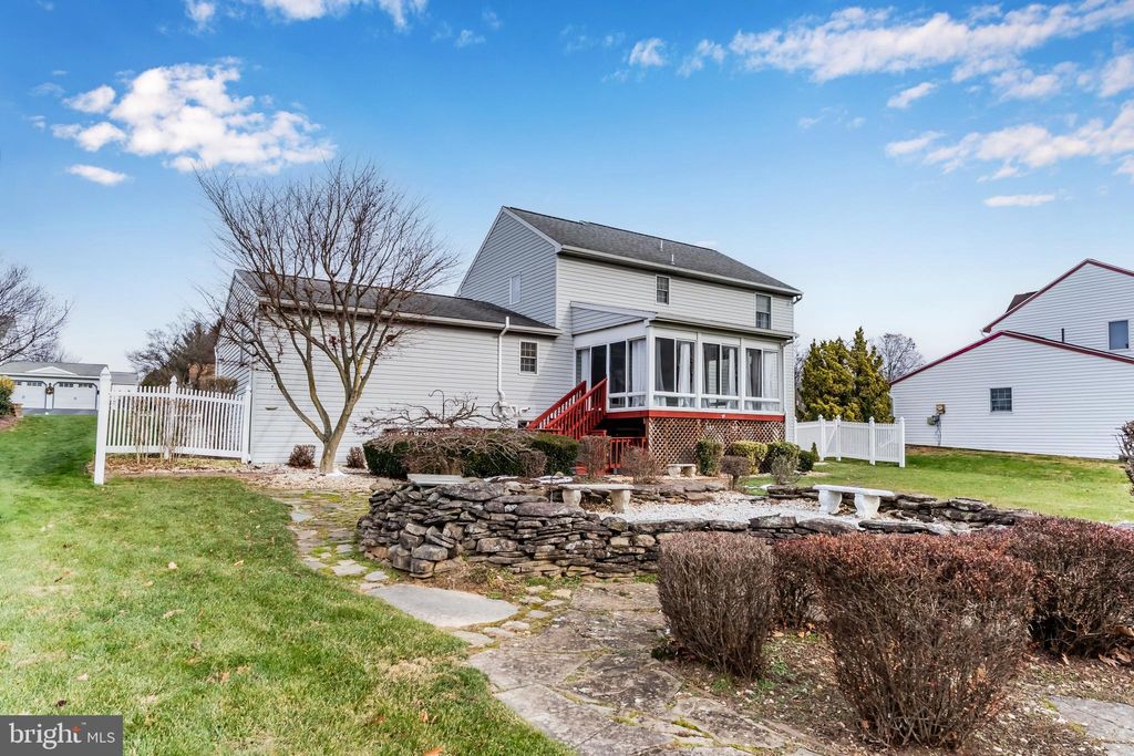 Photo of 5 Canterbury Ct, MECHANICSBURG, PA 17050 (MLS # PACB2049198)