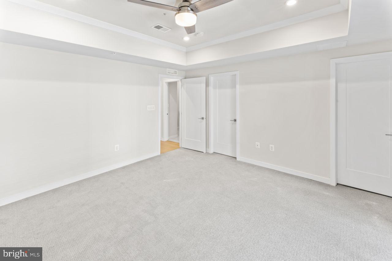 METRO WALK AT MOOREFIELD STATION - Residential Lease