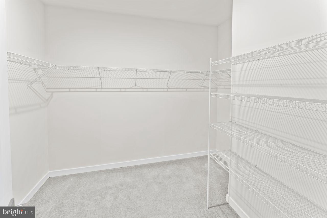 METRO WALK AT MOOREFIELD STATION - Residential Lease