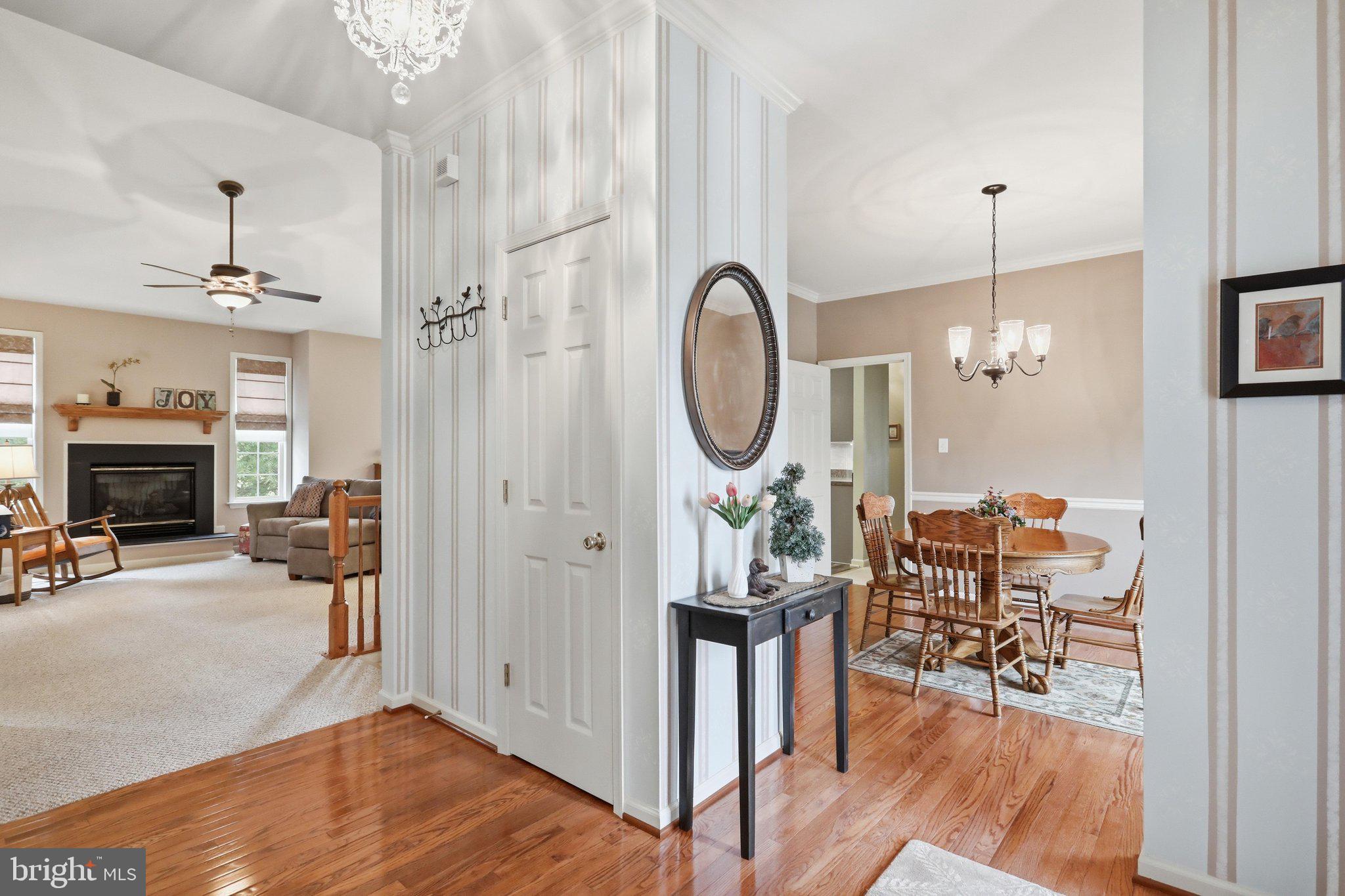 1071 CRESTWOOD DRIVE