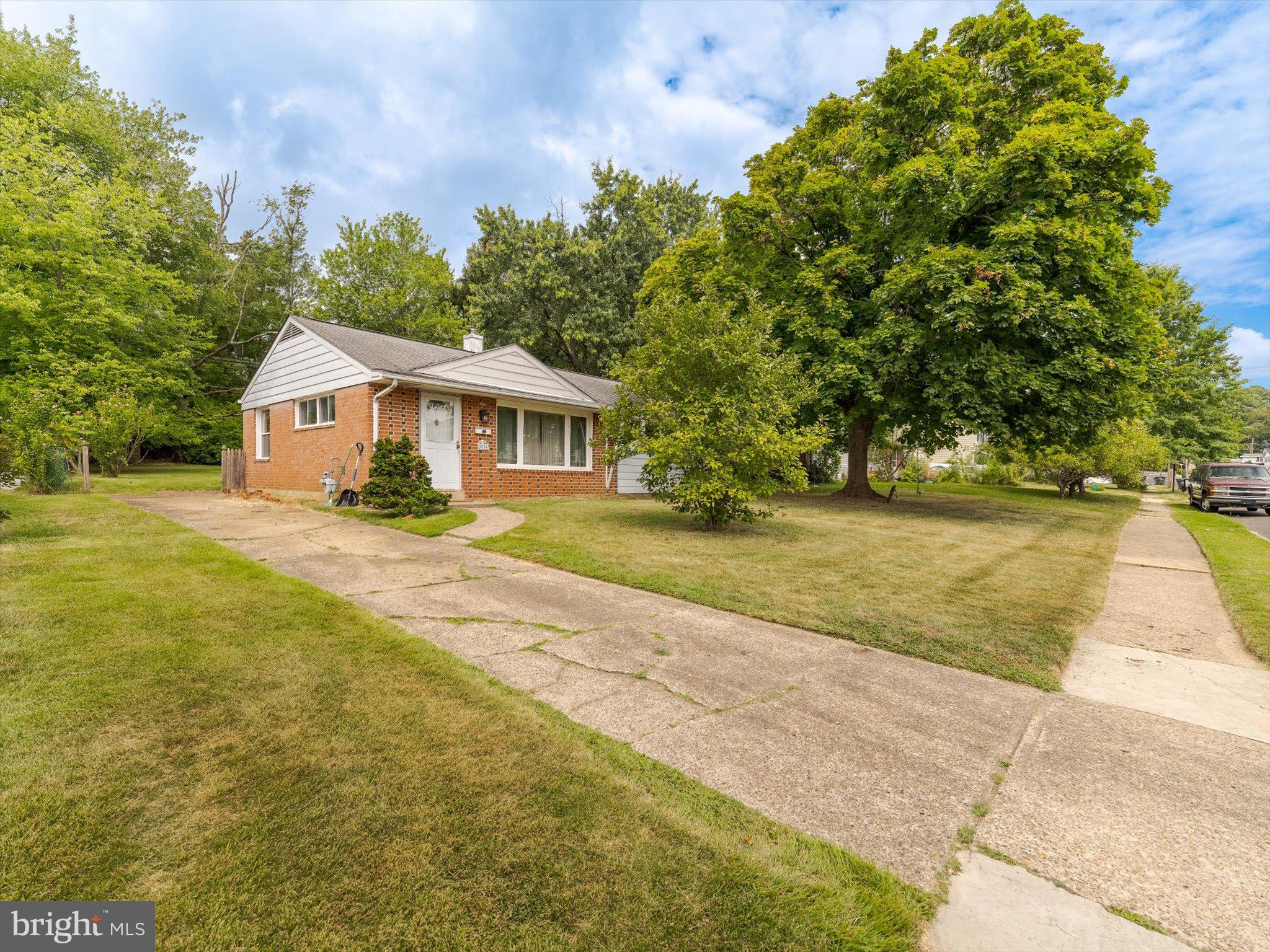 2814 WOODLAND ROAD