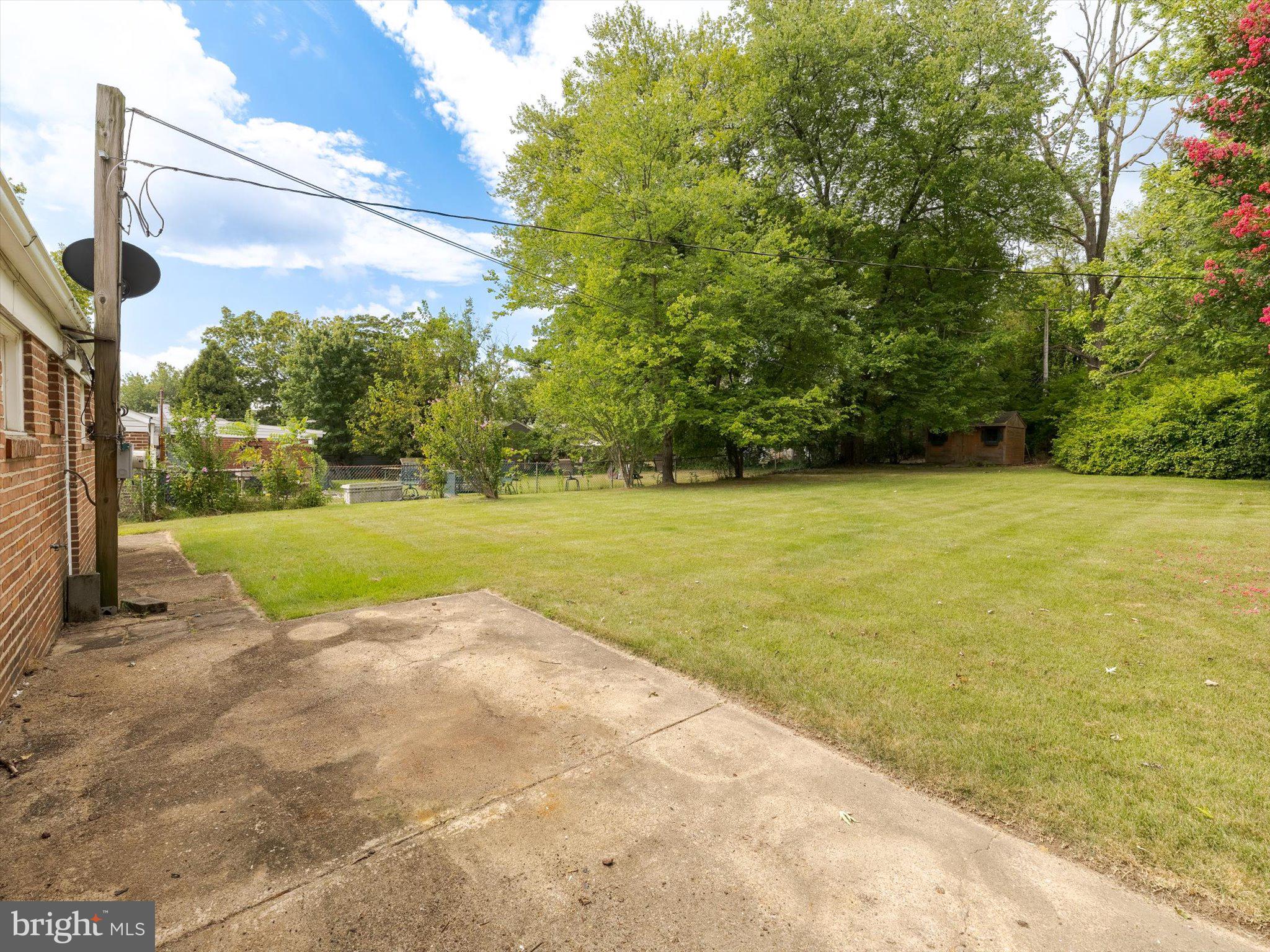 2814 WOODLAND ROAD