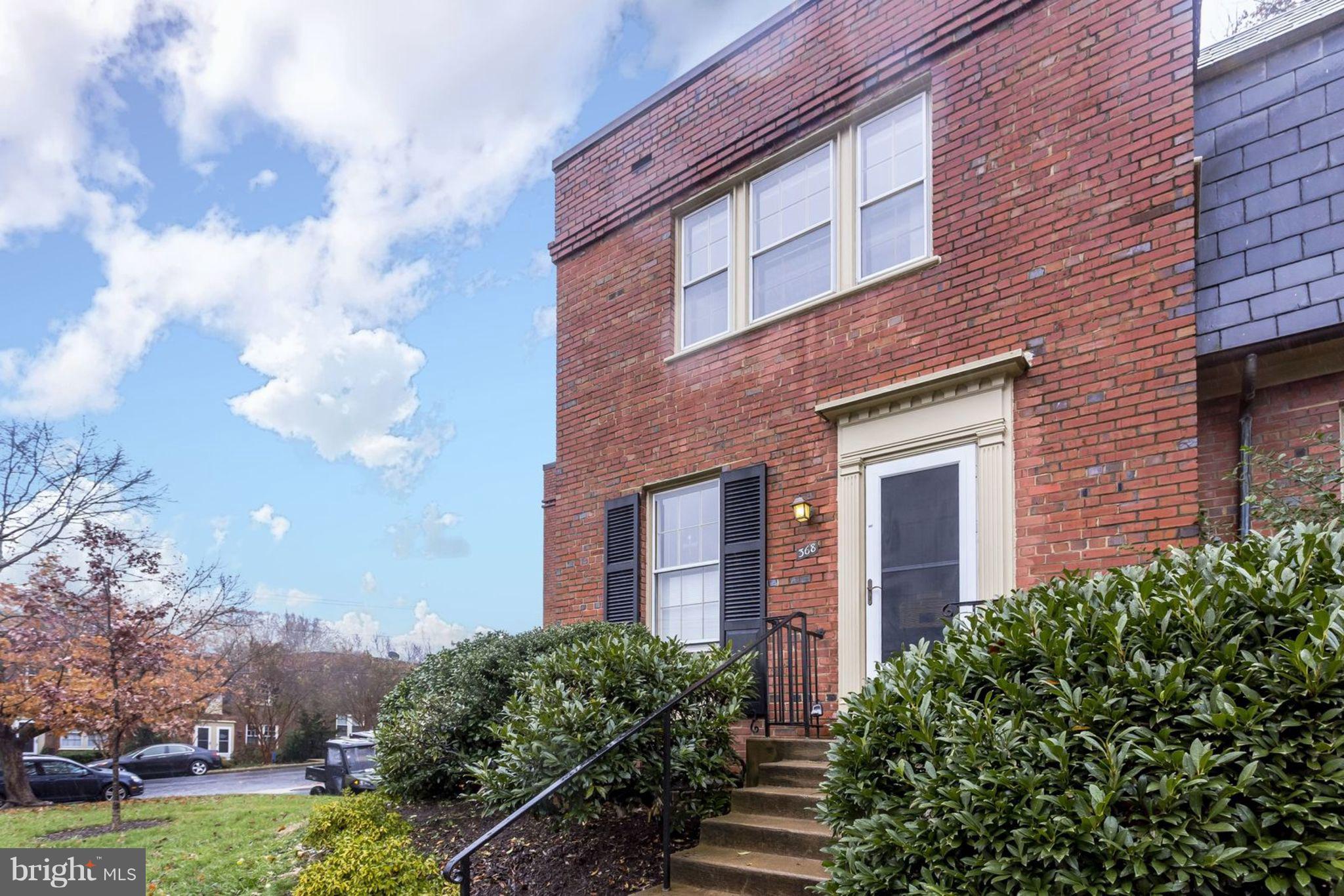 ARLINGTON VILLAGE - Residential