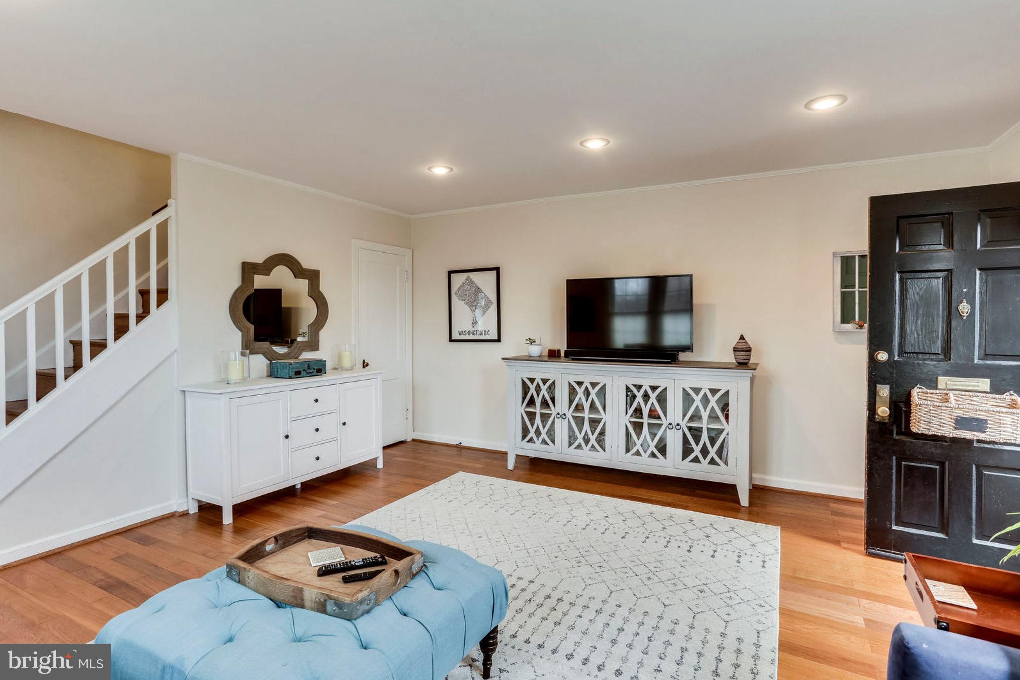 ARLINGTON VILLAGE - Residential