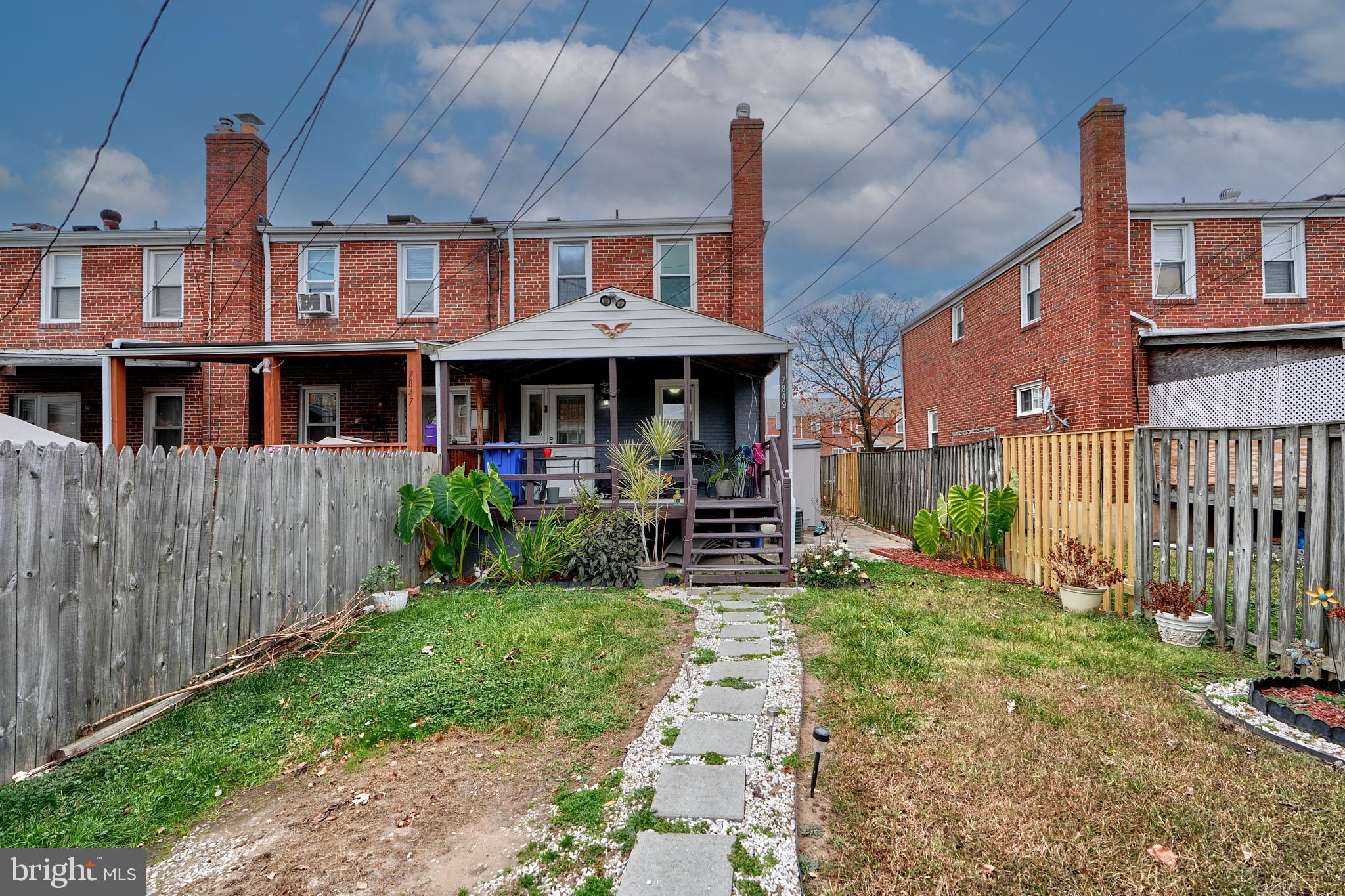 NORTH POINT VILLAGE - Residential