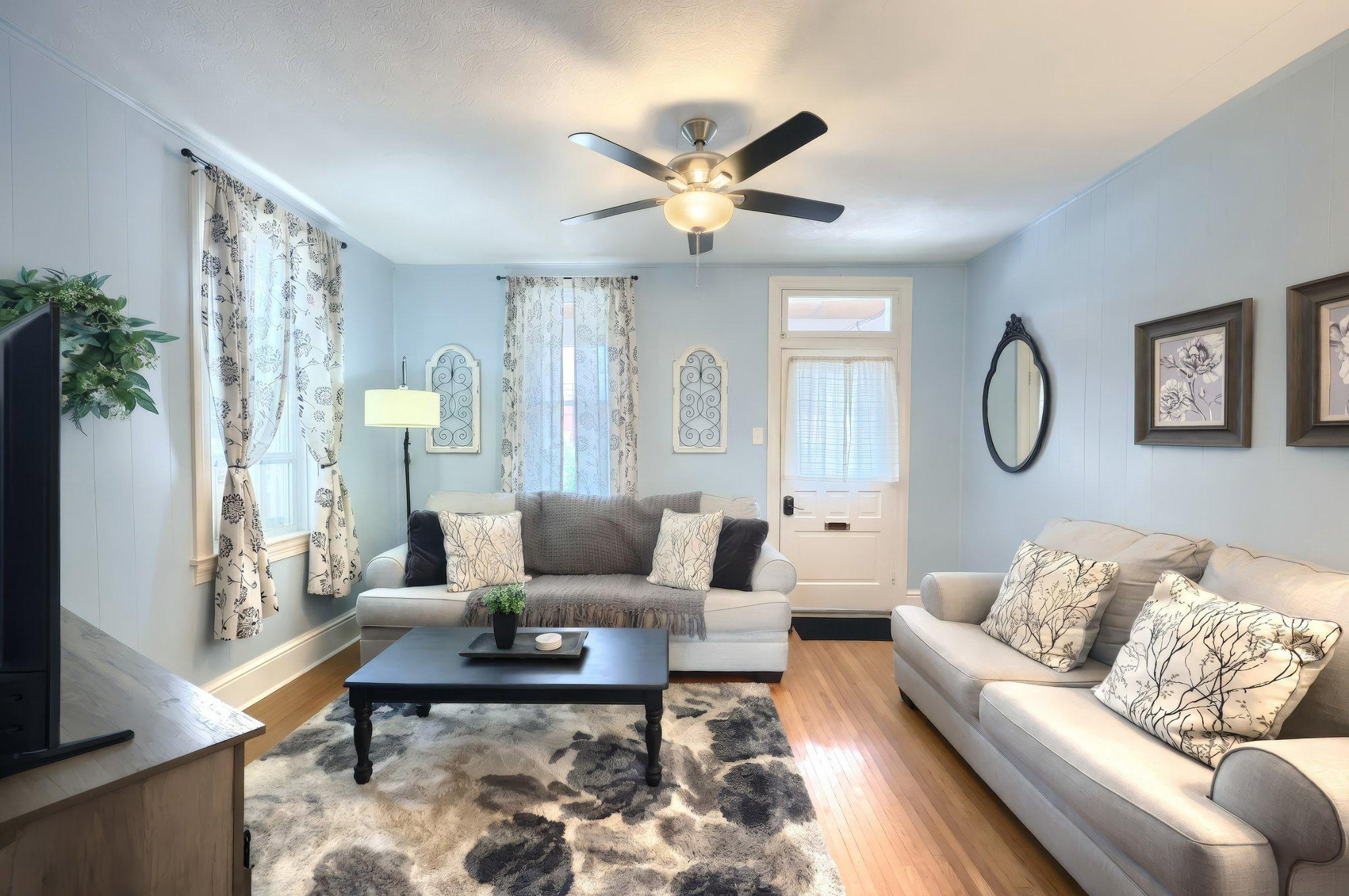 133 S WALNUT STREET