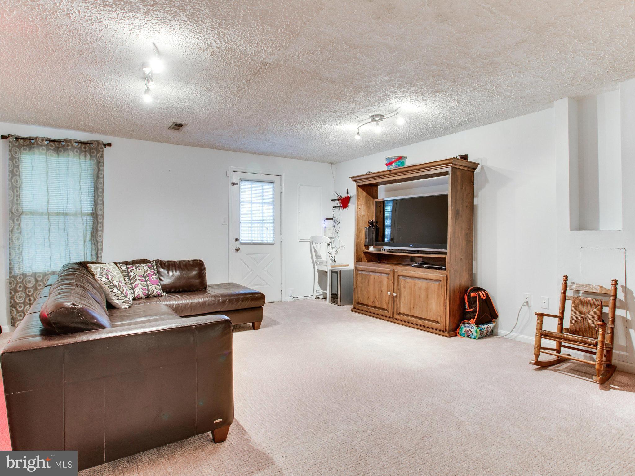 CROFTON COMMONS - Residential