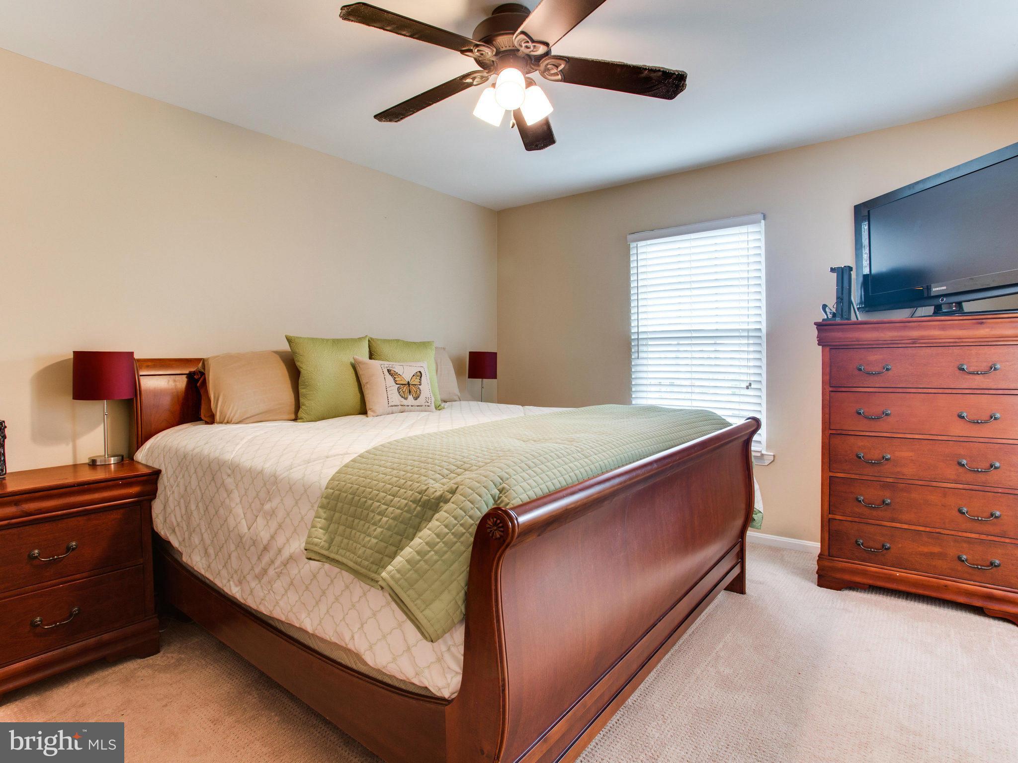 CROFTON COMMONS - Residential