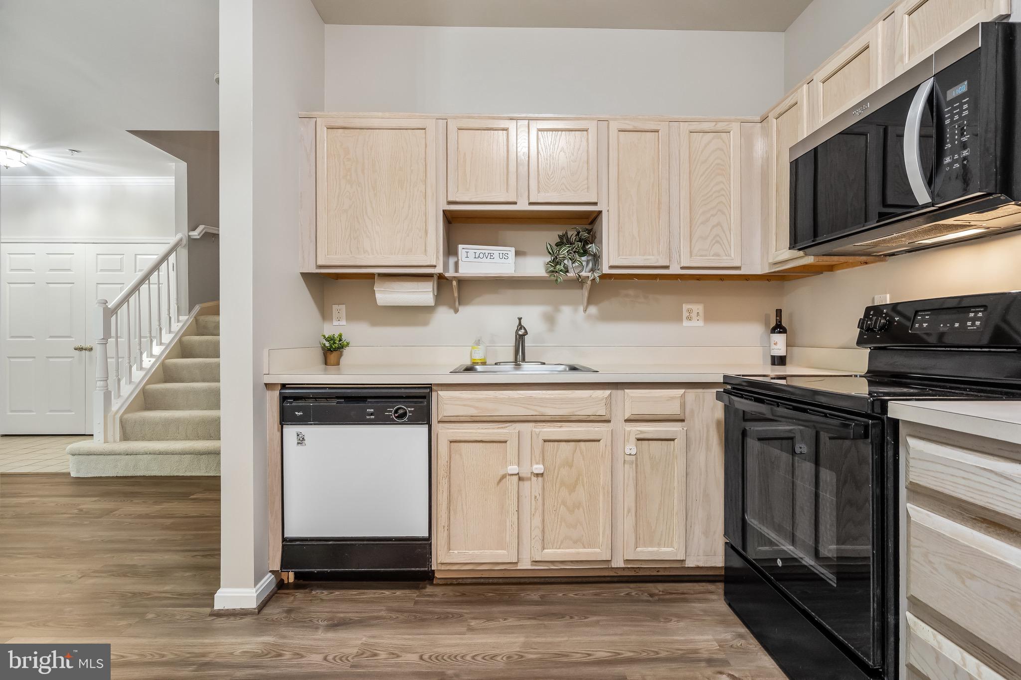 SUTTON RIDGE - Residential