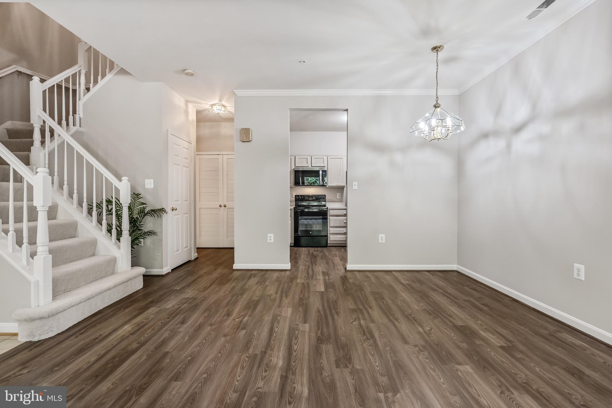 SUTTON RIDGE - Residential