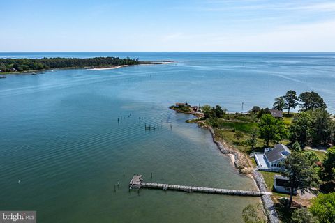 2215 DITCHLEY ROAD KILMARNOCK VA 22482