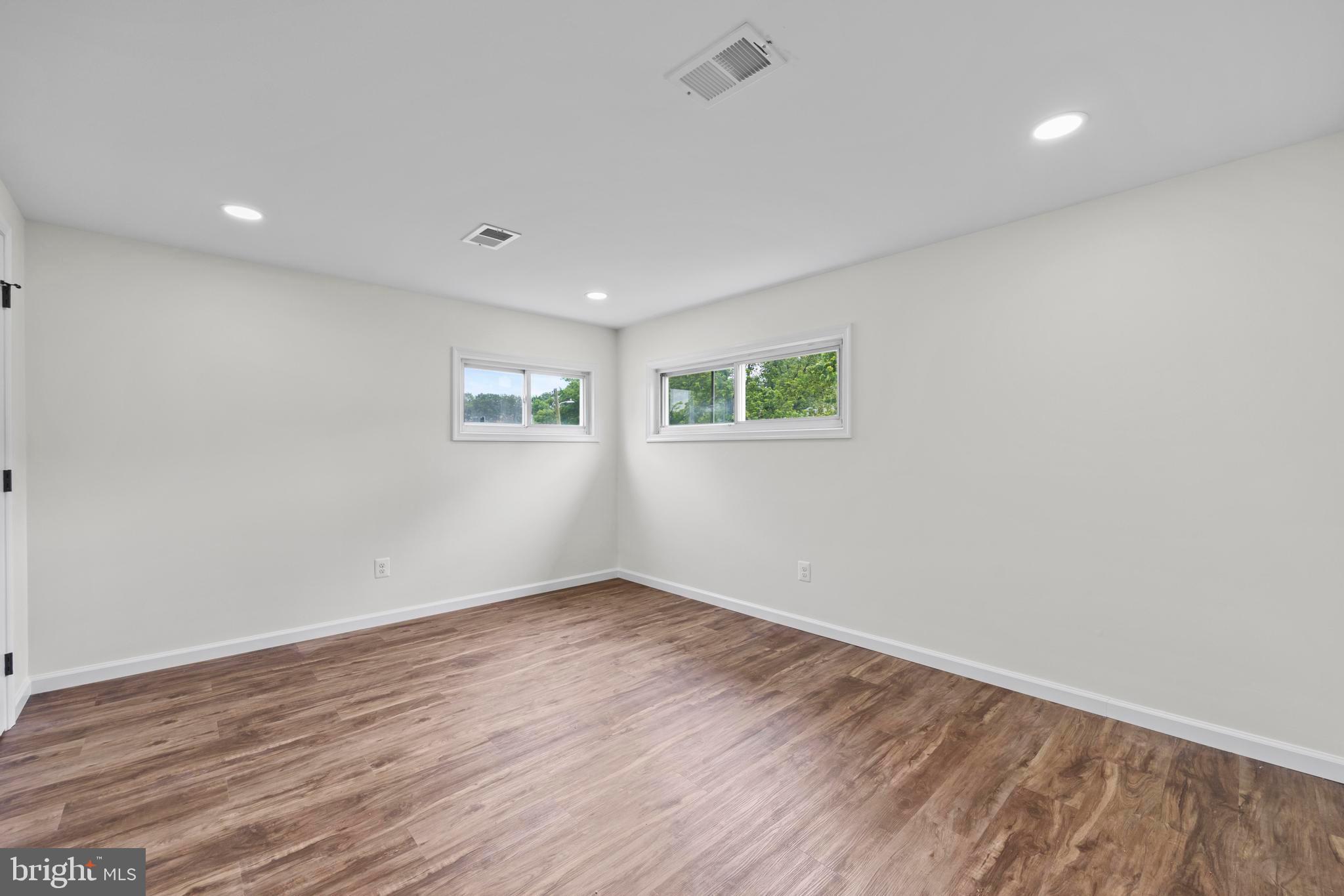 WYNNEWOOD - Residential