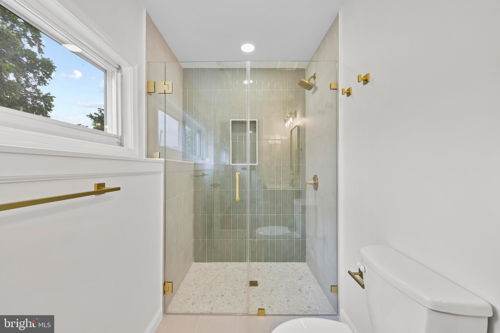 WYNNEWOOD - Residential