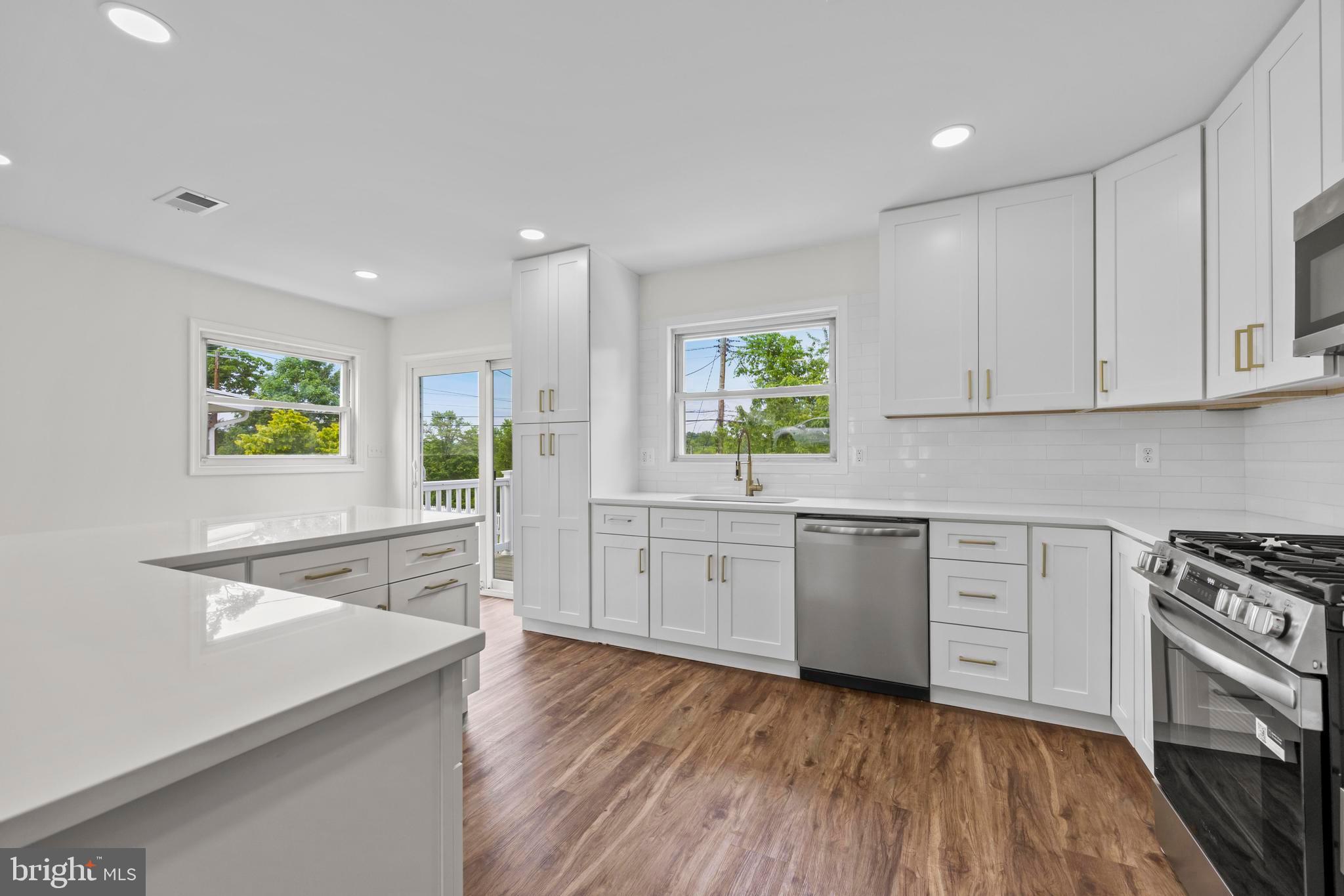WYNNEWOOD - Residential