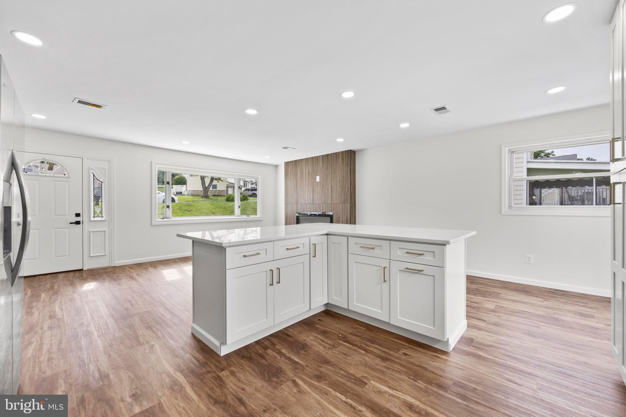 WYNNEWOOD - Residential