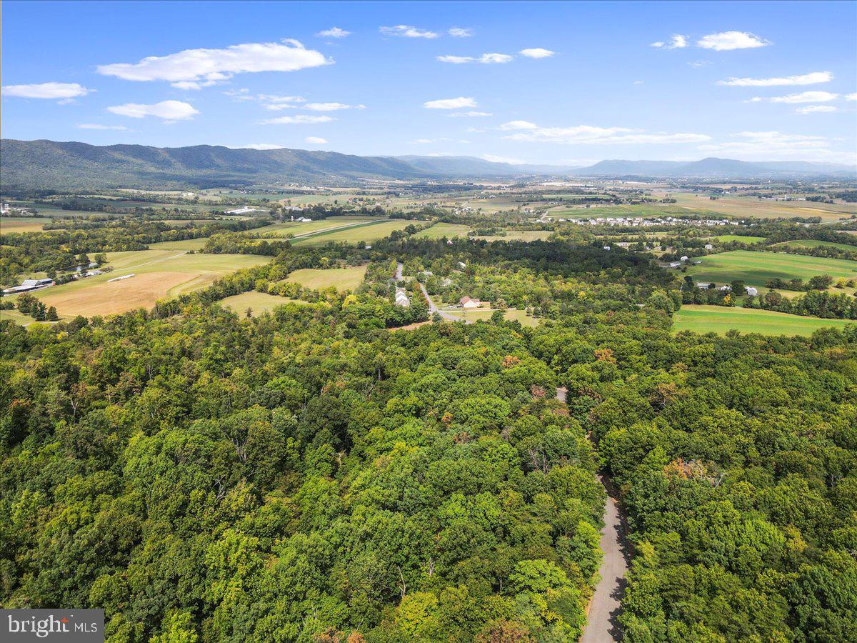 DEERWOOD MOUNTAIN ESTATES - Land