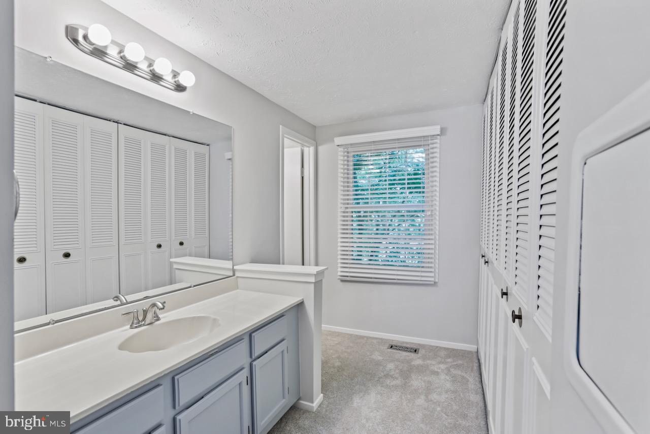 BURKE CENTRE - Residential